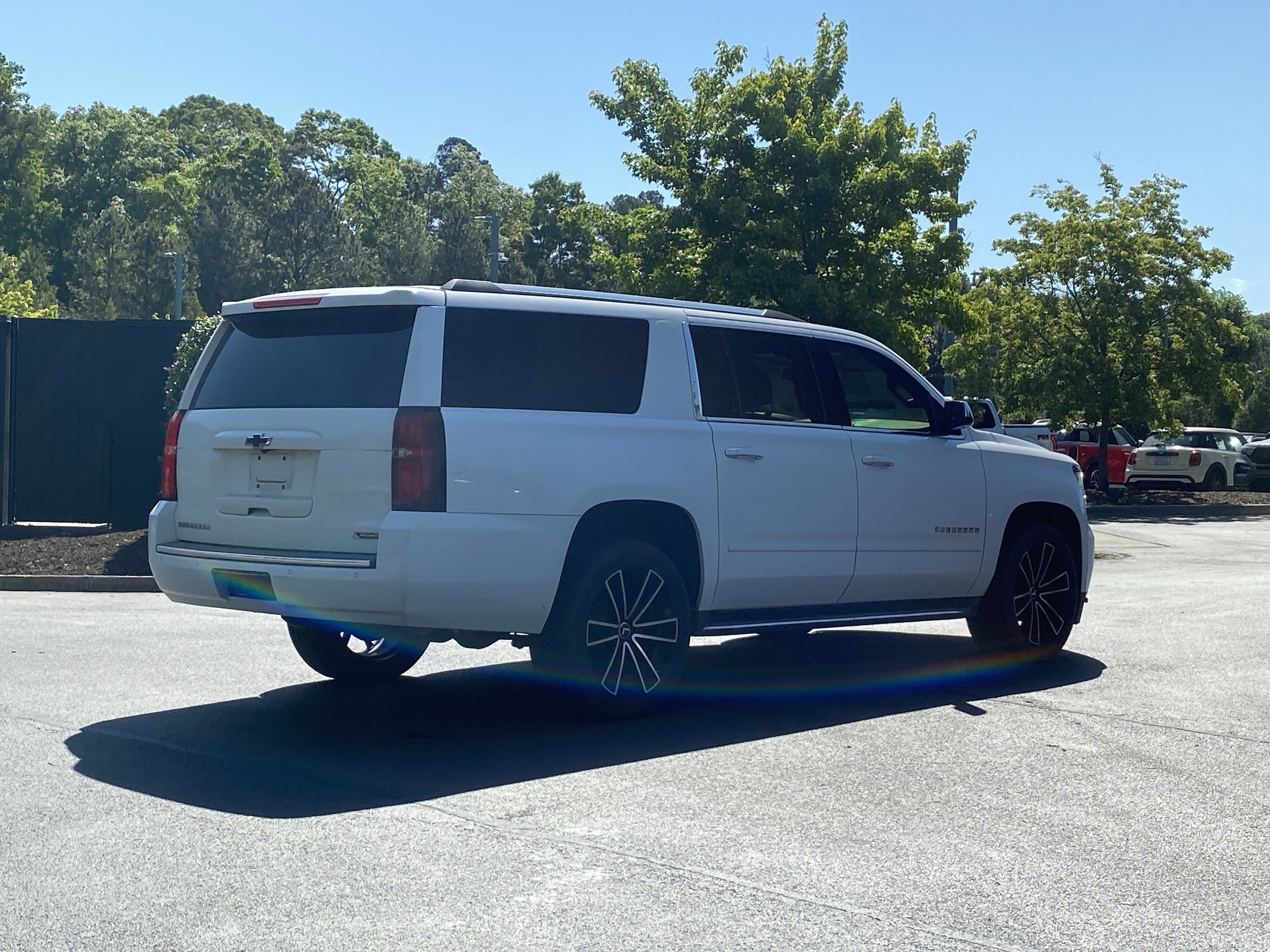 2017 Chevrolet Suburban Premier photo 3