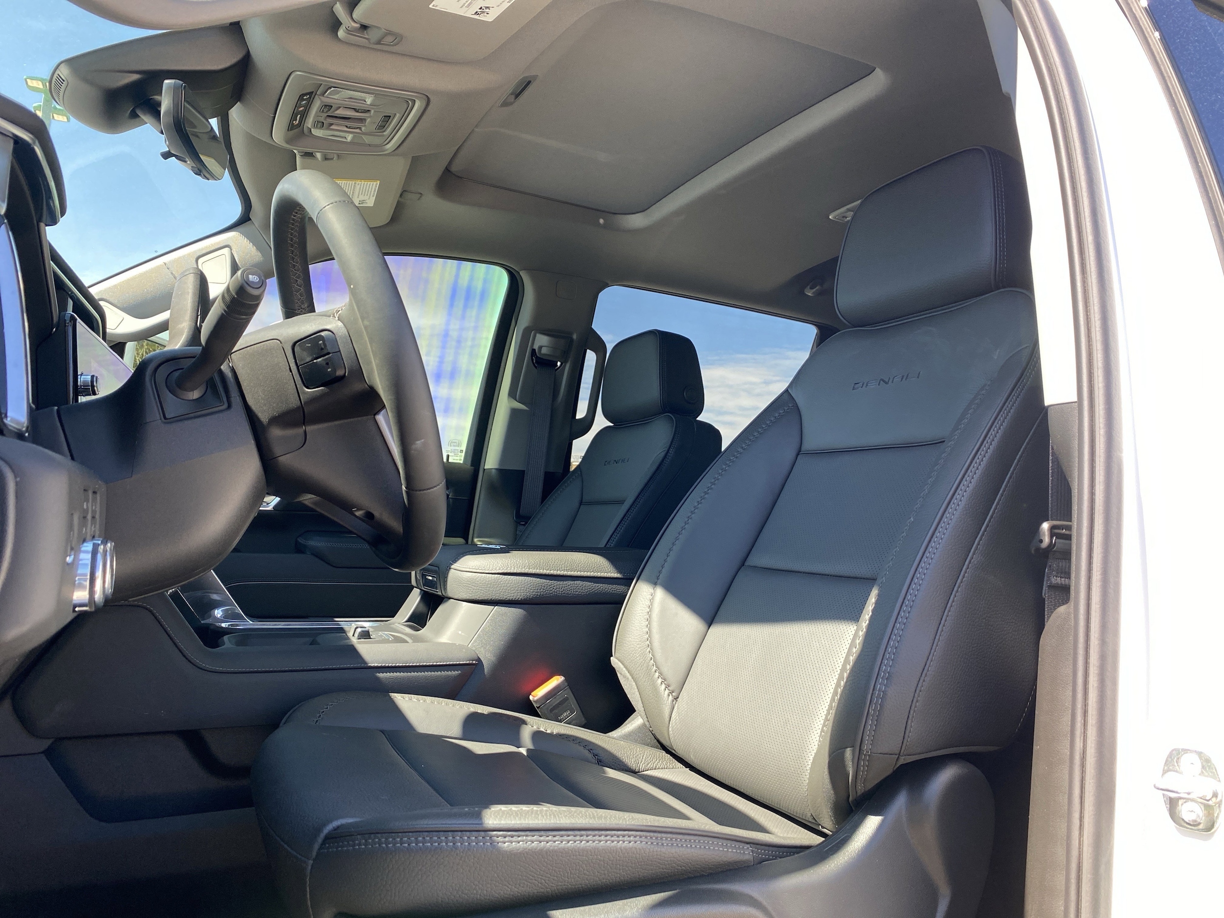 2026 GMC Sierra 3500HD Denali photo 5