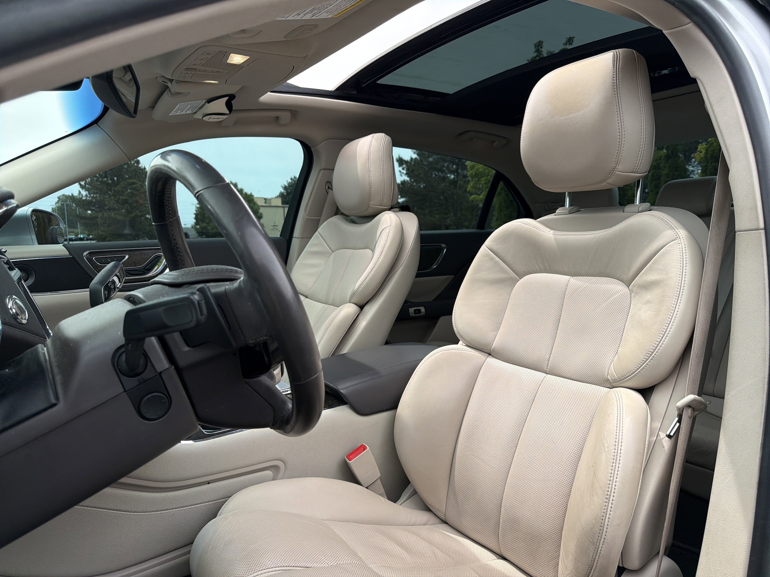 2019 Lincoln Continental Select photo 6