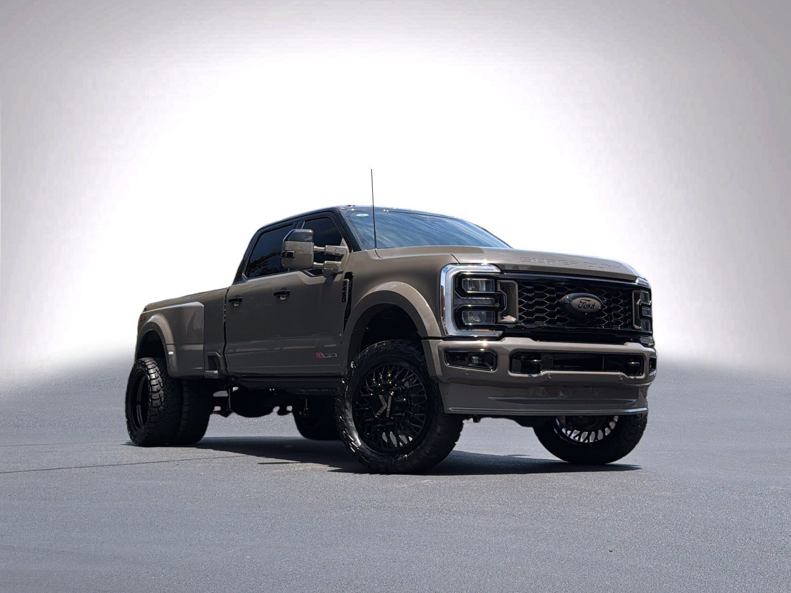 Ford Super Duty F-450 DRW King Ranch