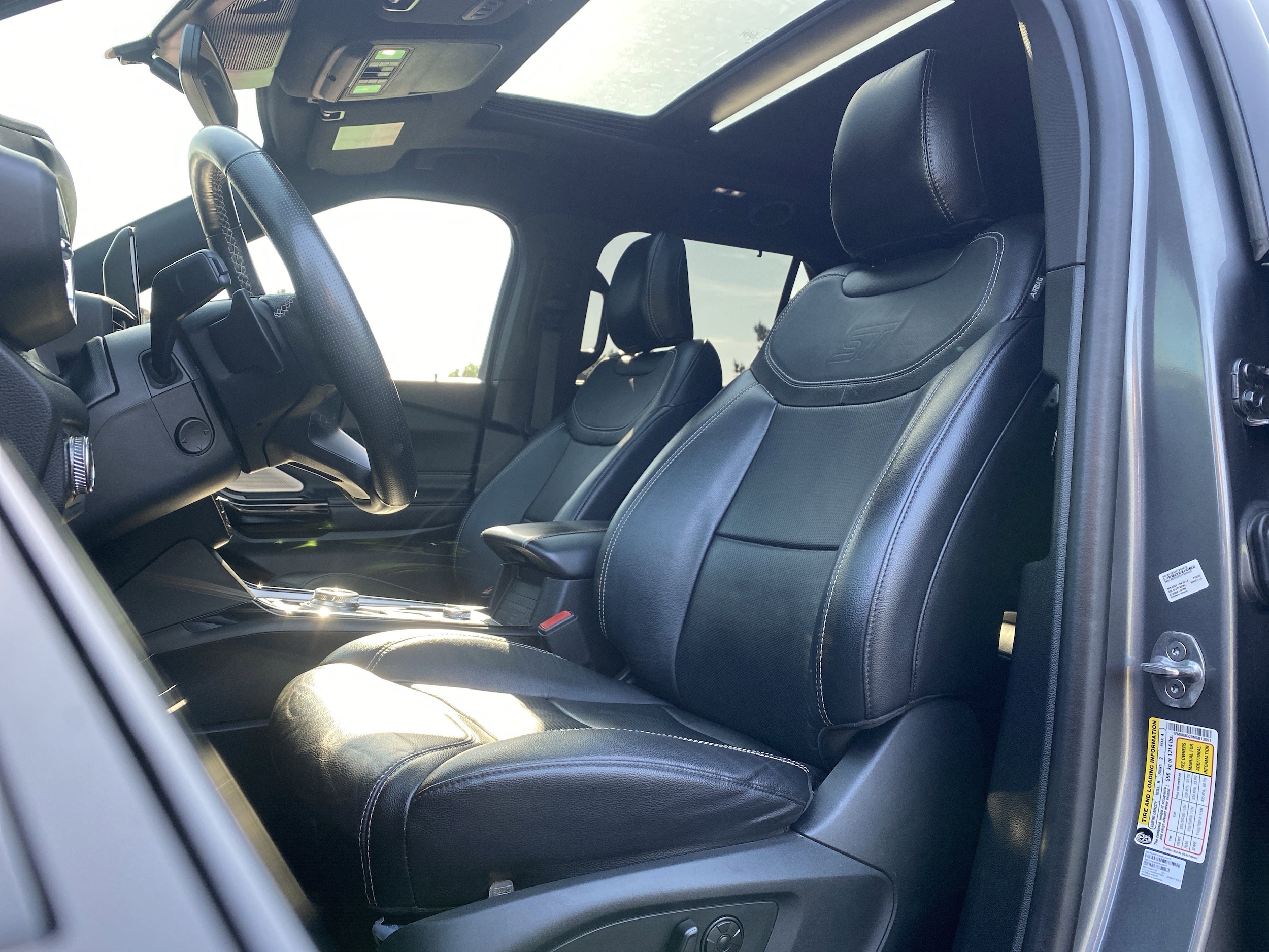 2021 Ford Explorer ST photo 6