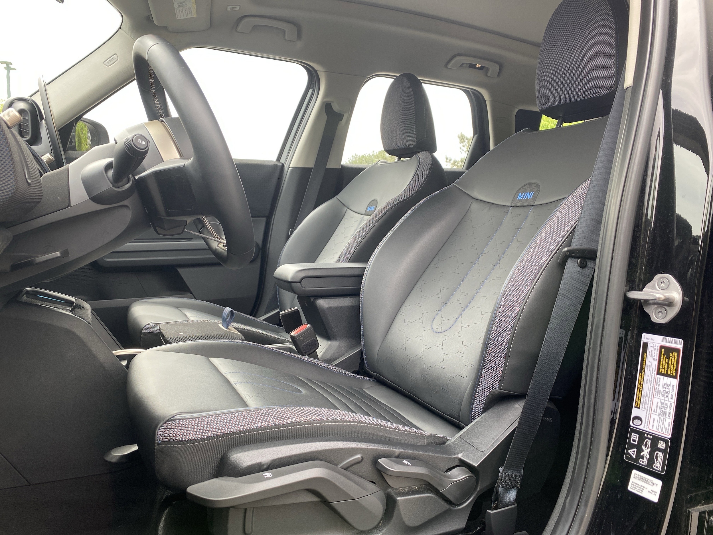 2025 MINI Countryman S photo 6