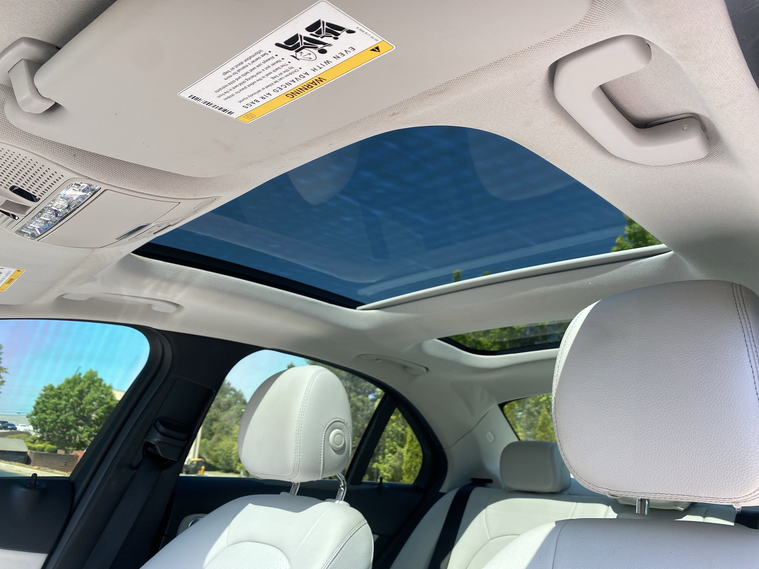 2016 Mercedes-Benz C-Class C 300 photo 3