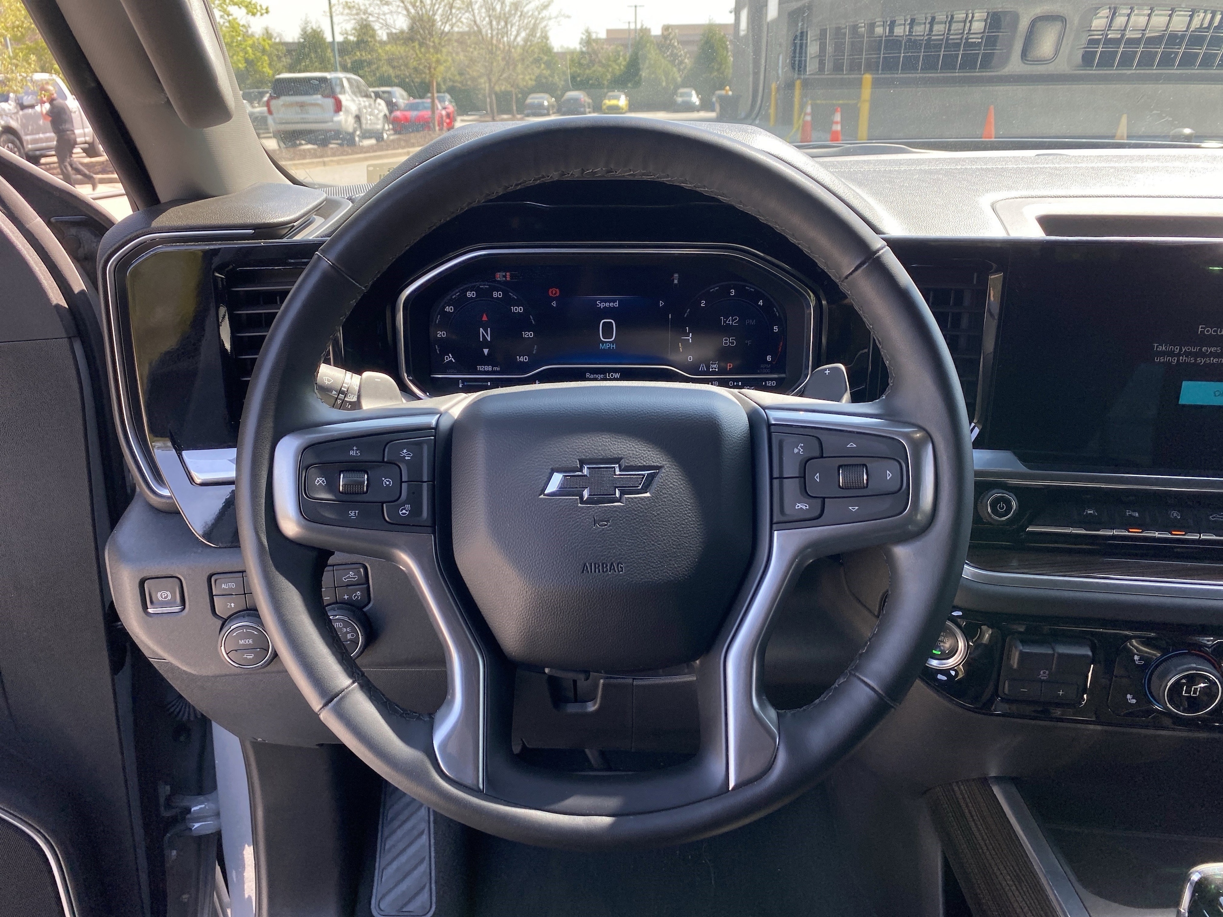 2025 Chevrolet Silverado 1500 RST photo 3