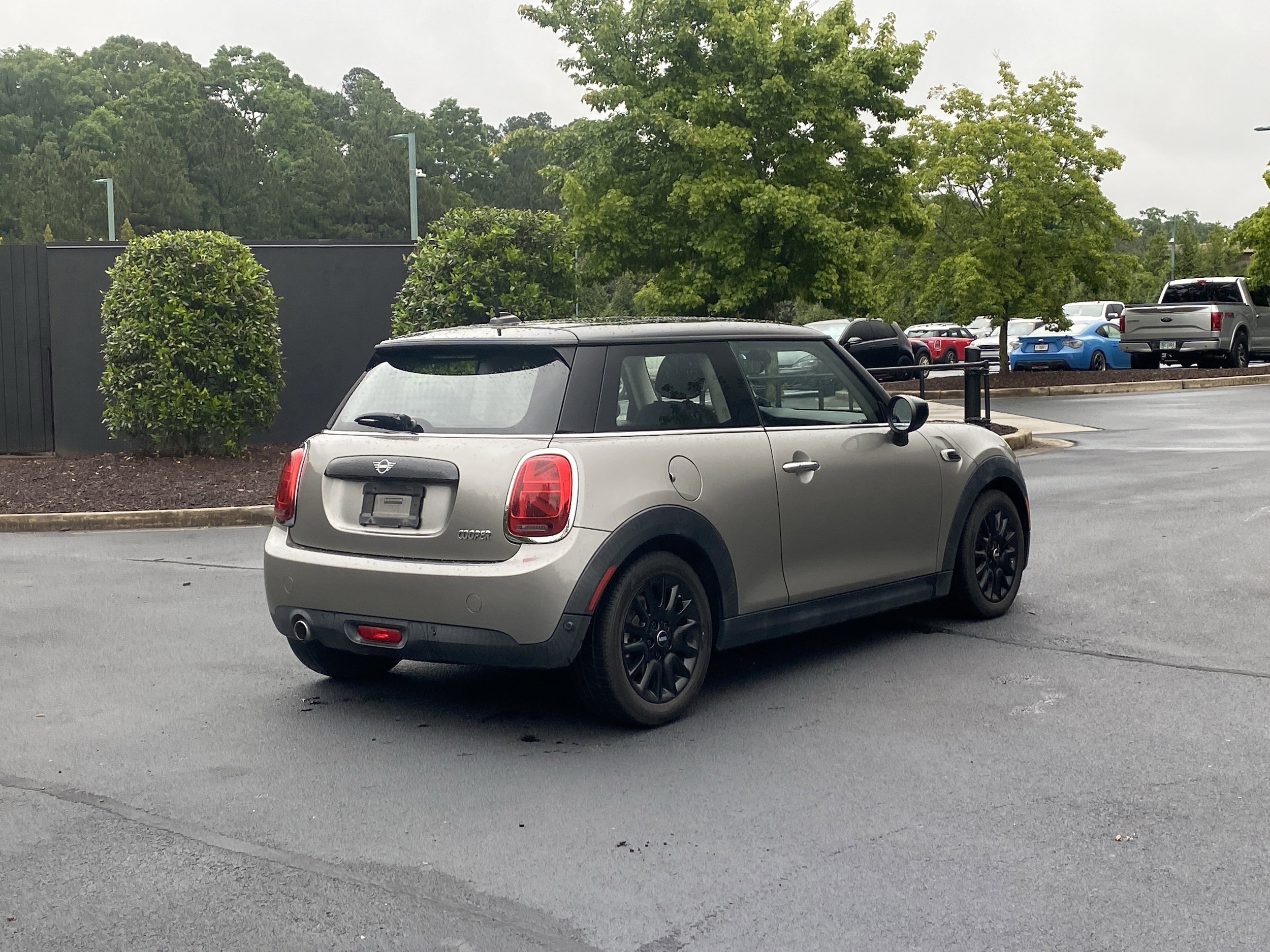 2020 MINI Hardtop 2 Door Cooper photo 2