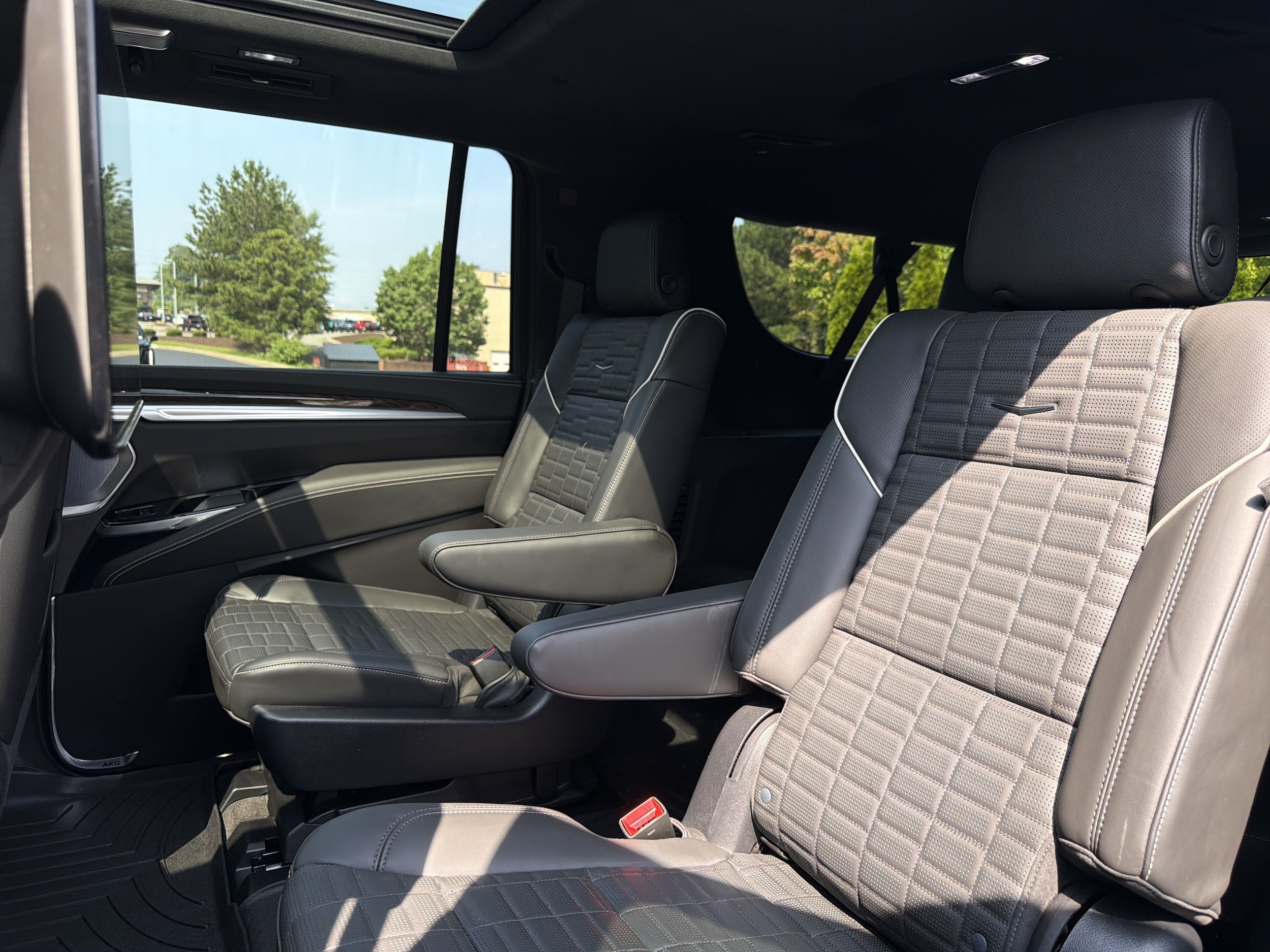 2025 CADILLAC Escalade ESV 4WD Sport Platinum