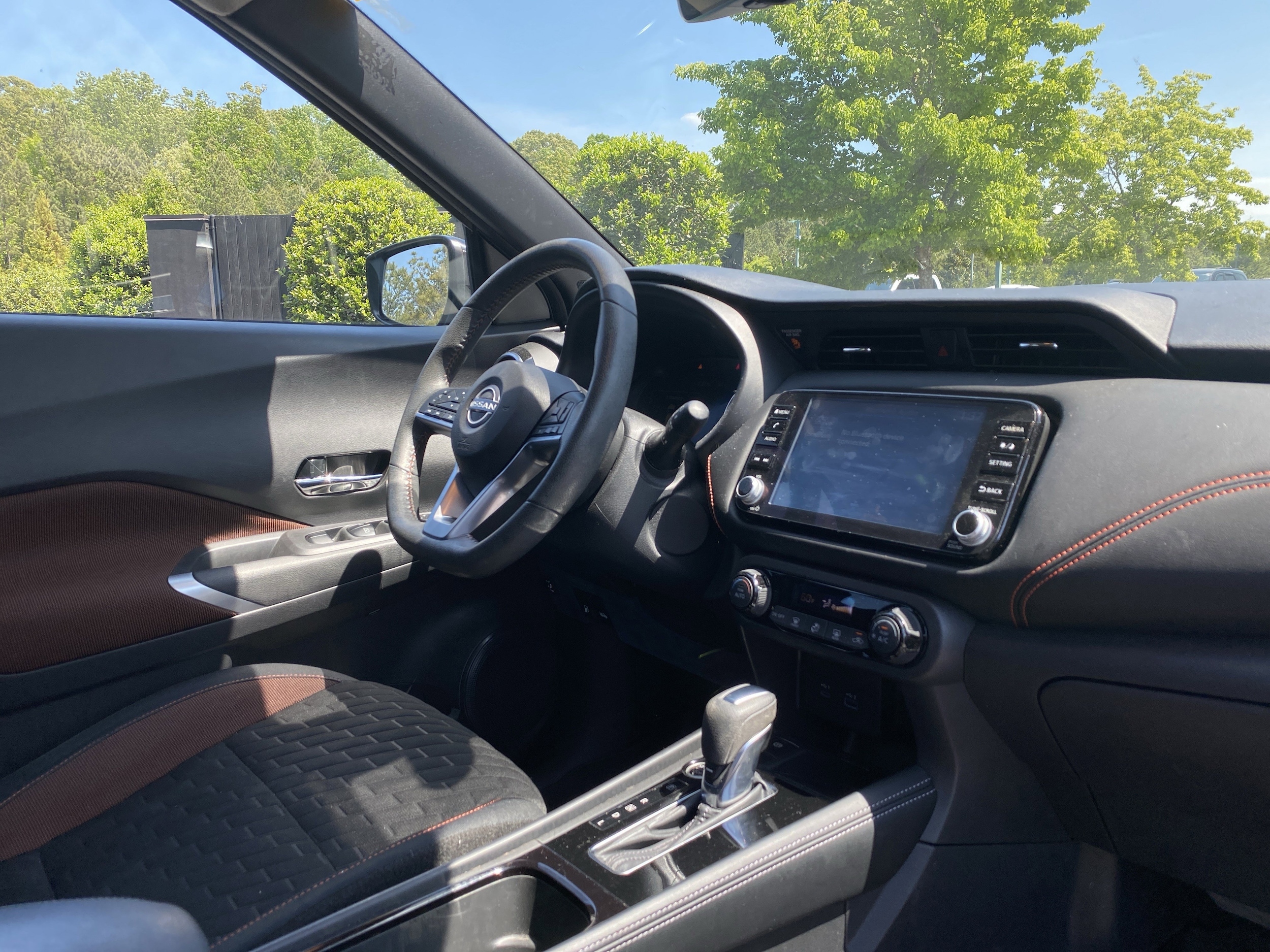 2022 Nissan Kicks SR photo 5