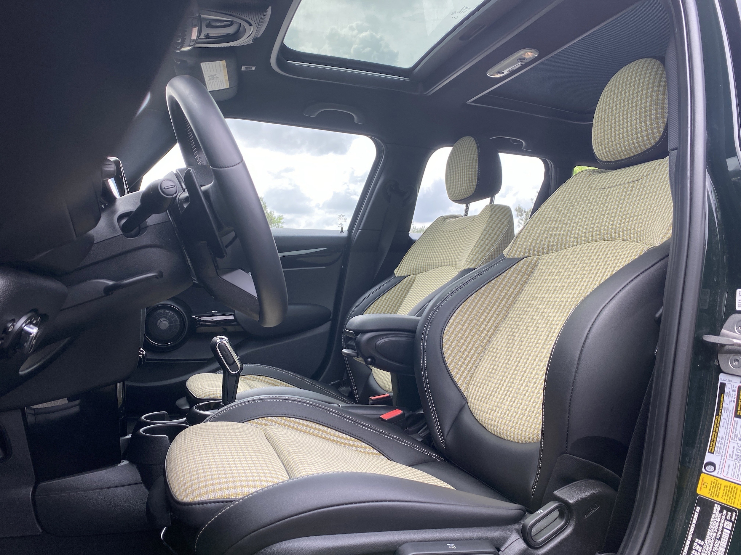 2023 MINI Hardtop 4 Door Cooper S photo 6