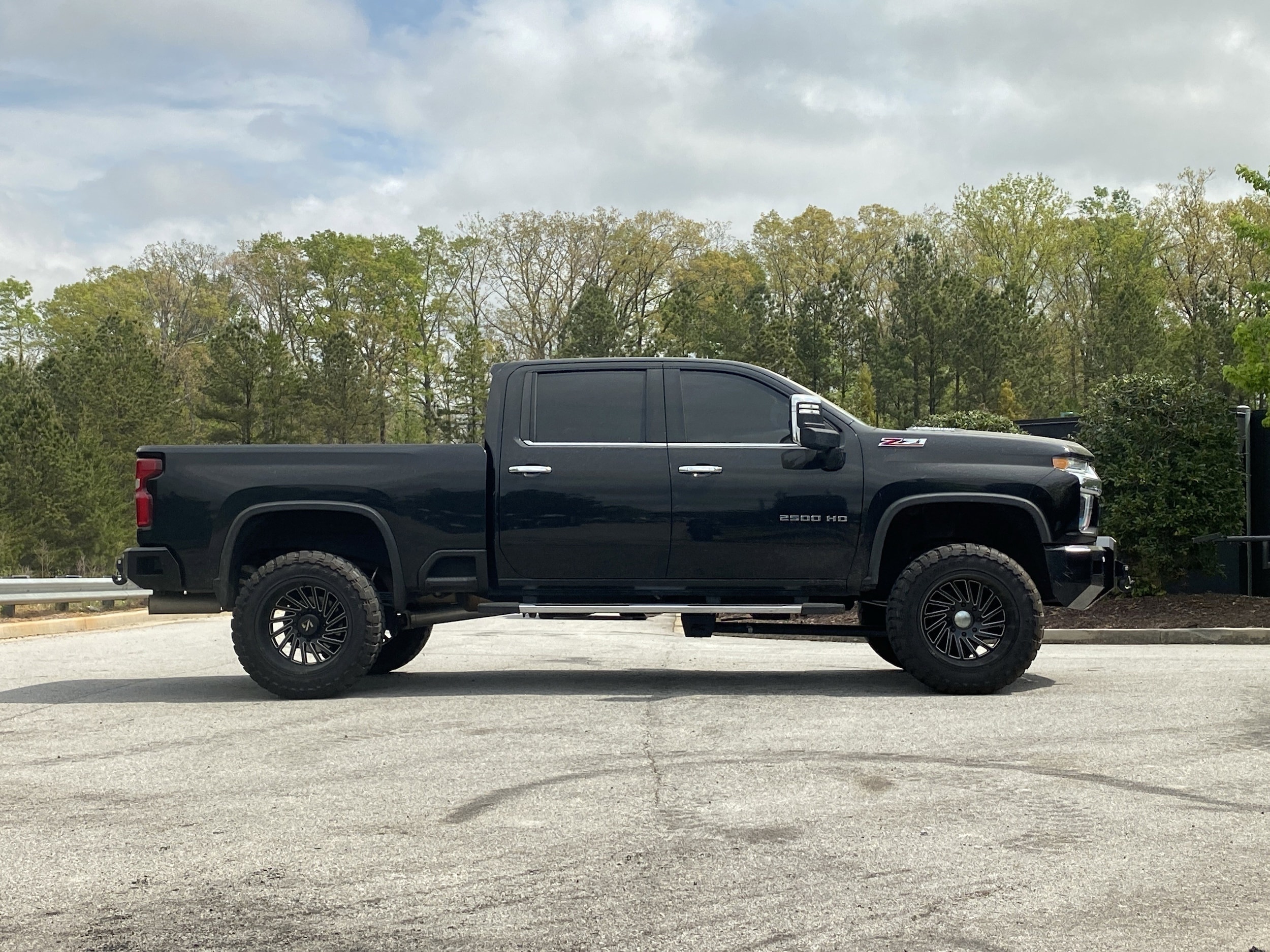 2023 Chevrolet Silverado 2500HD LTZ photo 4