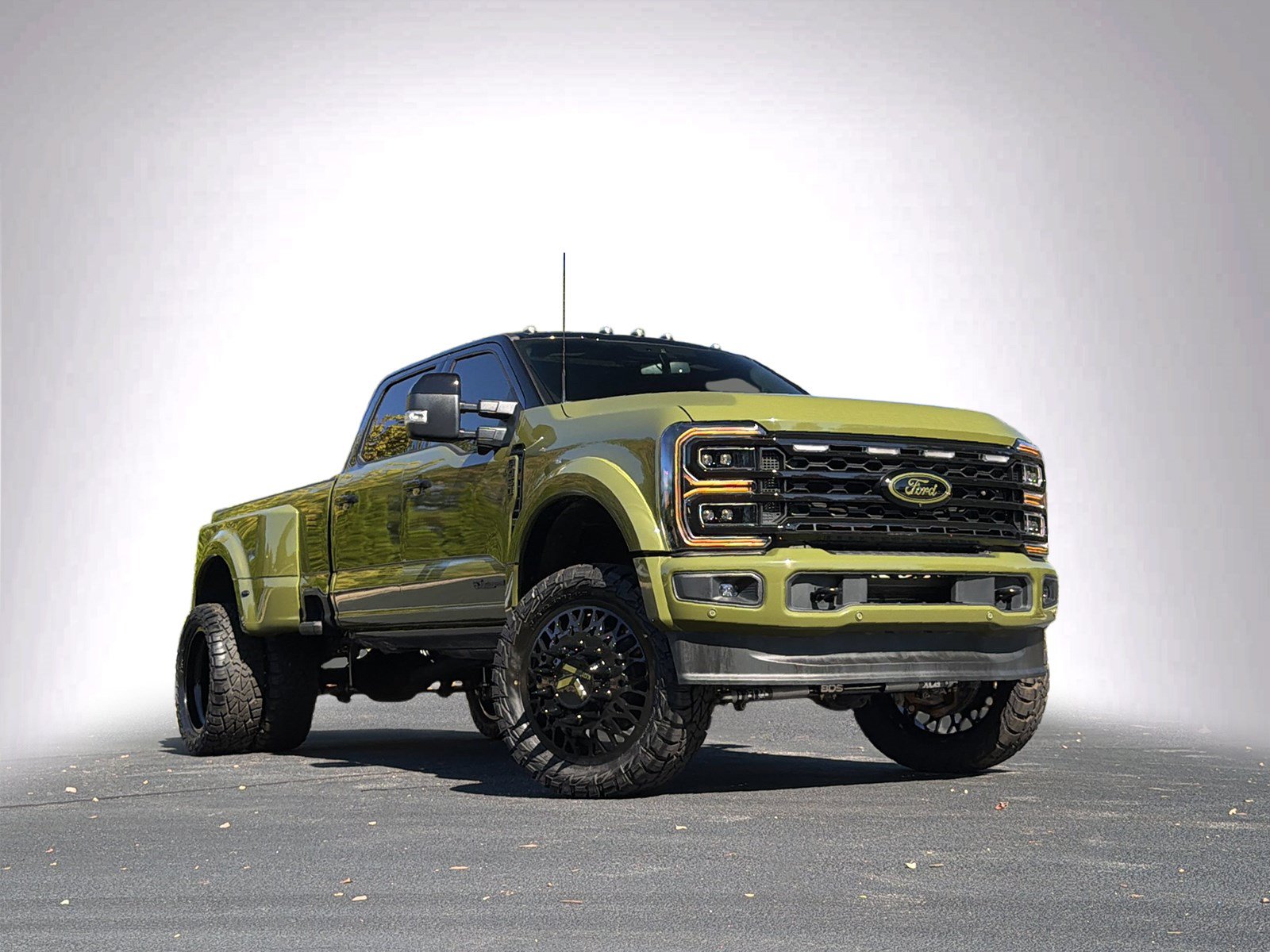 Used 2026 Ford Super Duty F-450 DRW Platinum Pickup