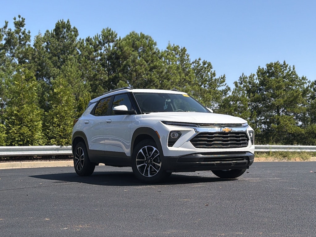 Used 2025 Chevrolet Trailblazer LT SUV