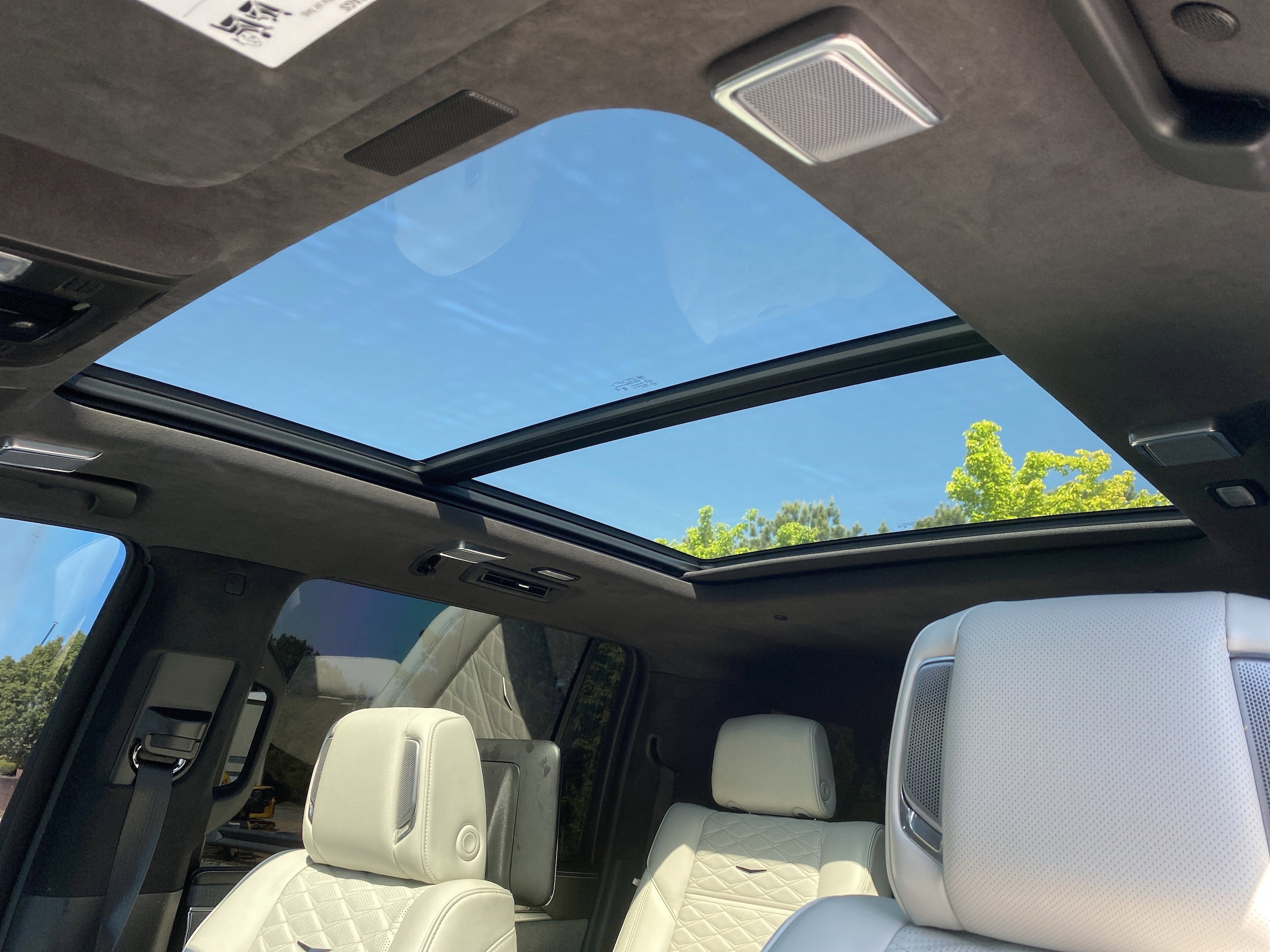 2025 CADILLAC Escalade ESV AWD V-Series photo 3