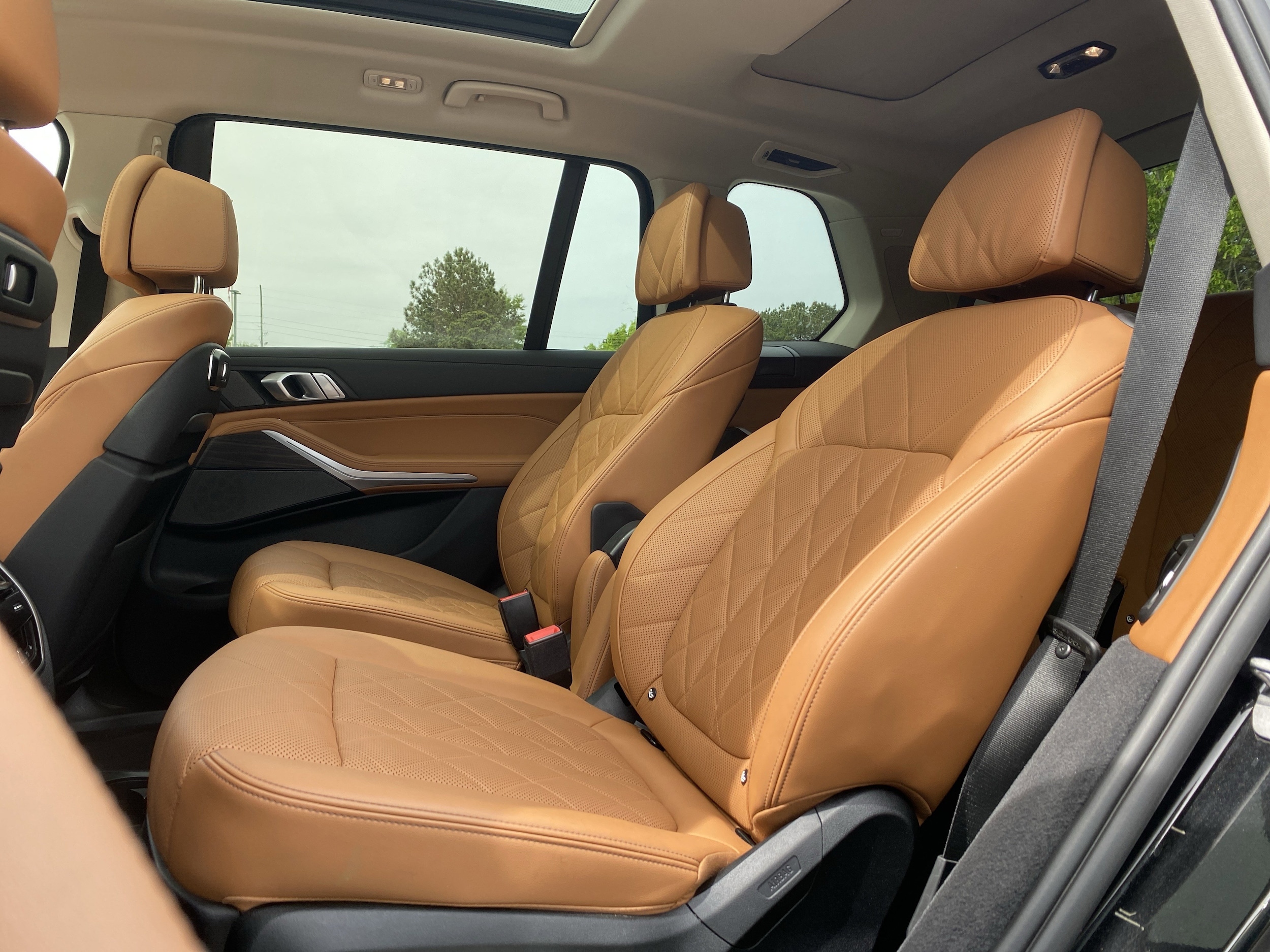 2024 BMW X7 xDrive40i photo 3