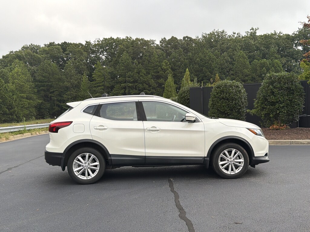 Used 2018 Nissan Rogue Sport SV SUV