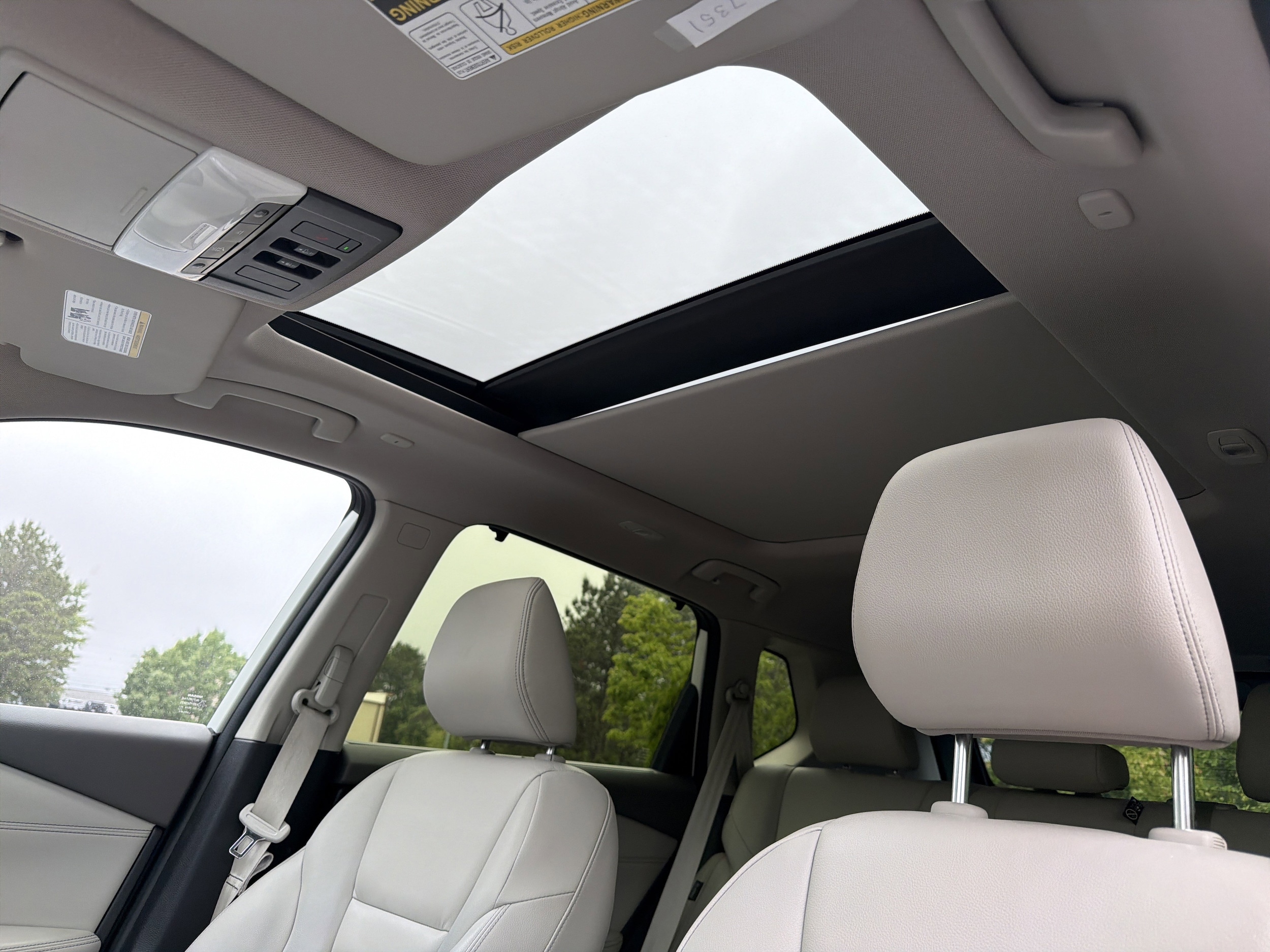2023 Nissan Rogue SL photo 3