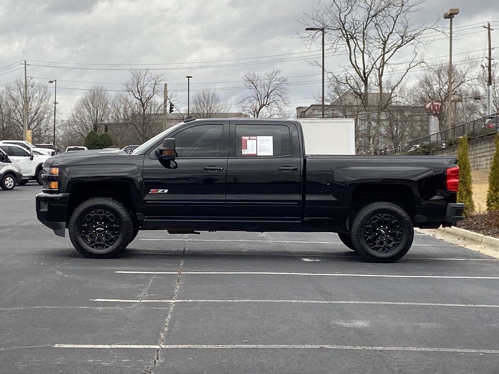 2018 Chevrolet Silverado 2500HD LTZ photo 2