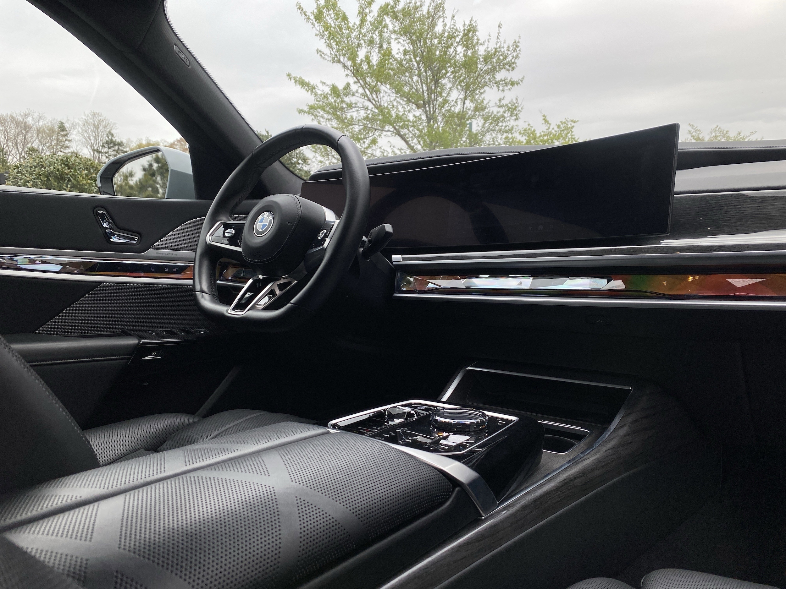 2025 BMW 7 Series 740i xDrive photo 4