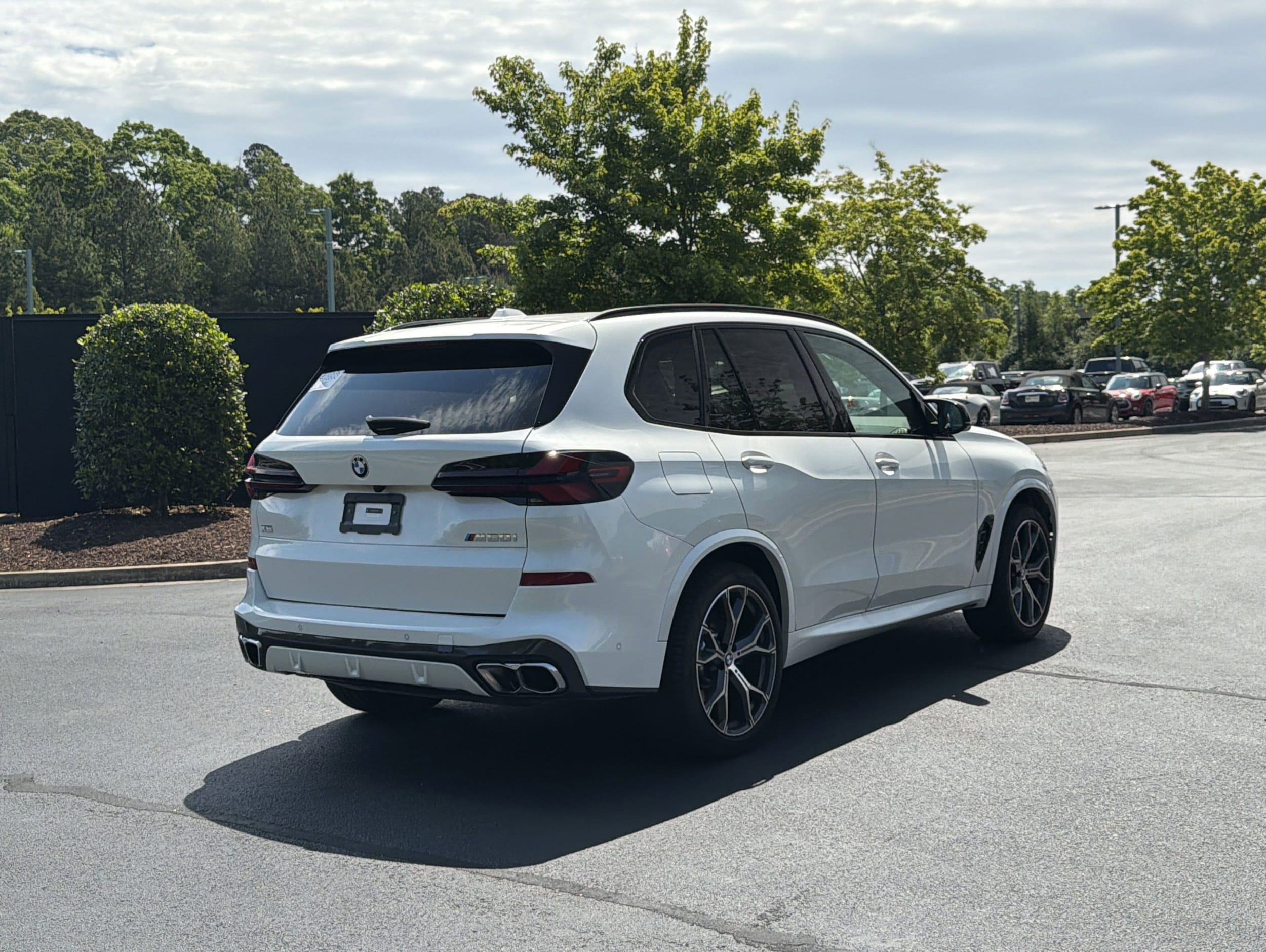 2026 BMW X5 M60i photo 2