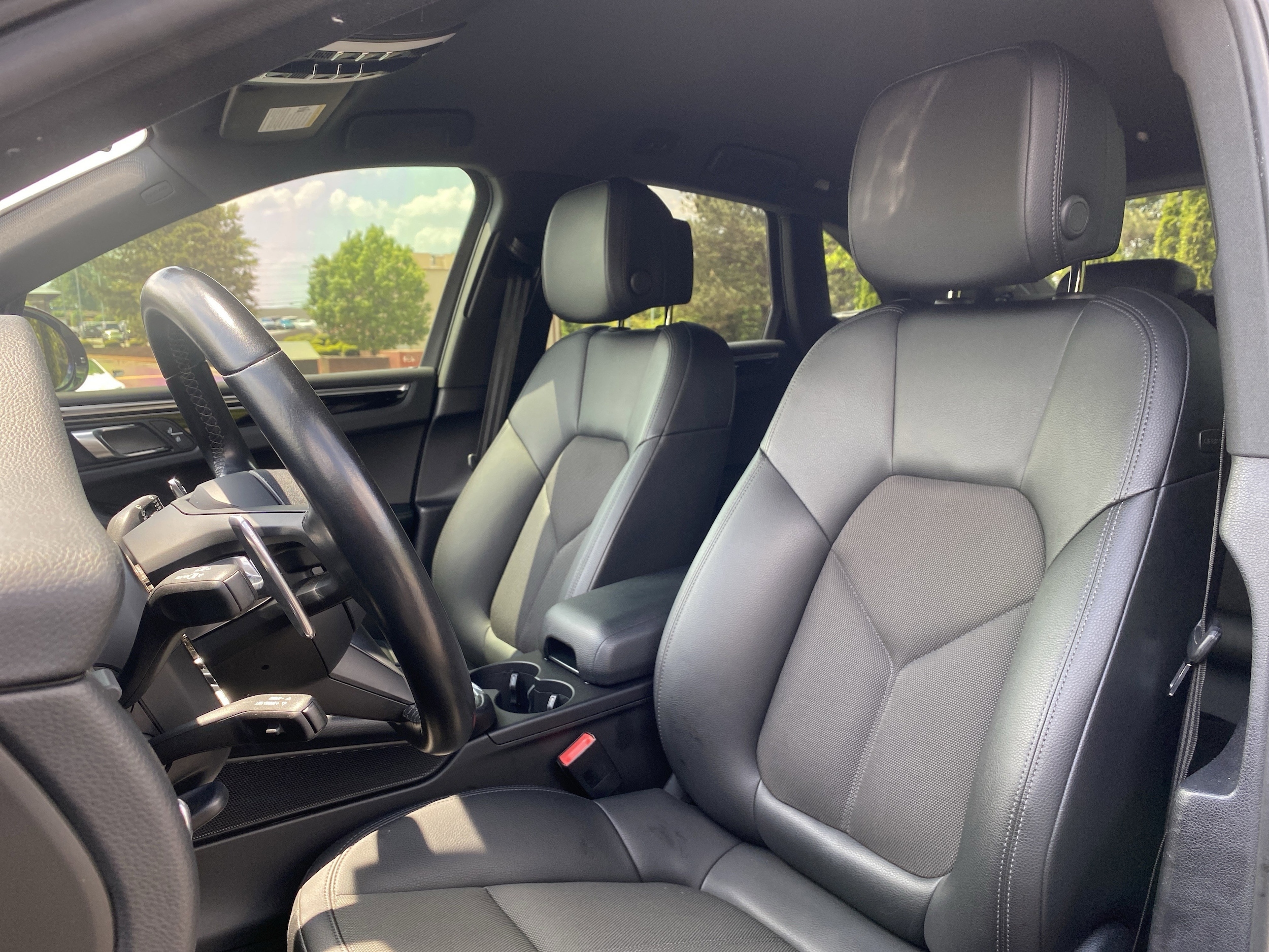 2023 Porsche Macan photo 5