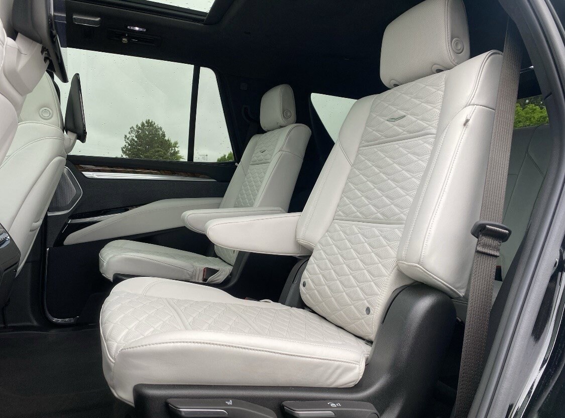 2026 CADILLAC Escalade 4WD Platinum Sport photo 3