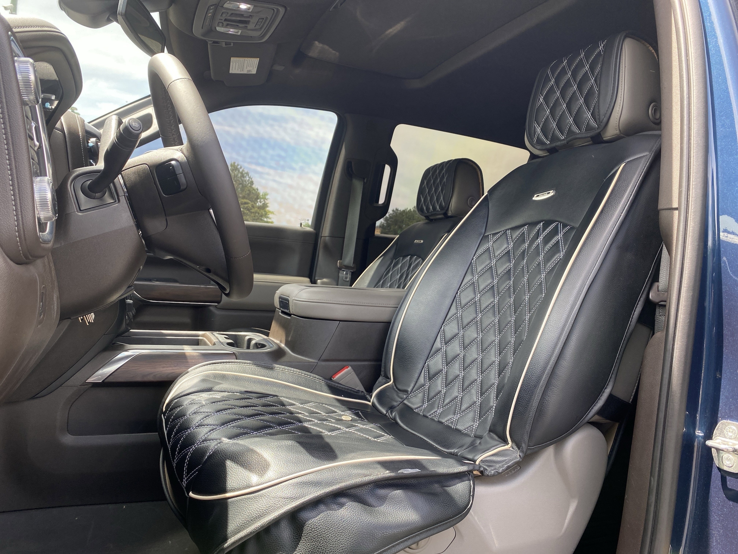 2022 GMC Sierra 1500 Limited SLT photo 6