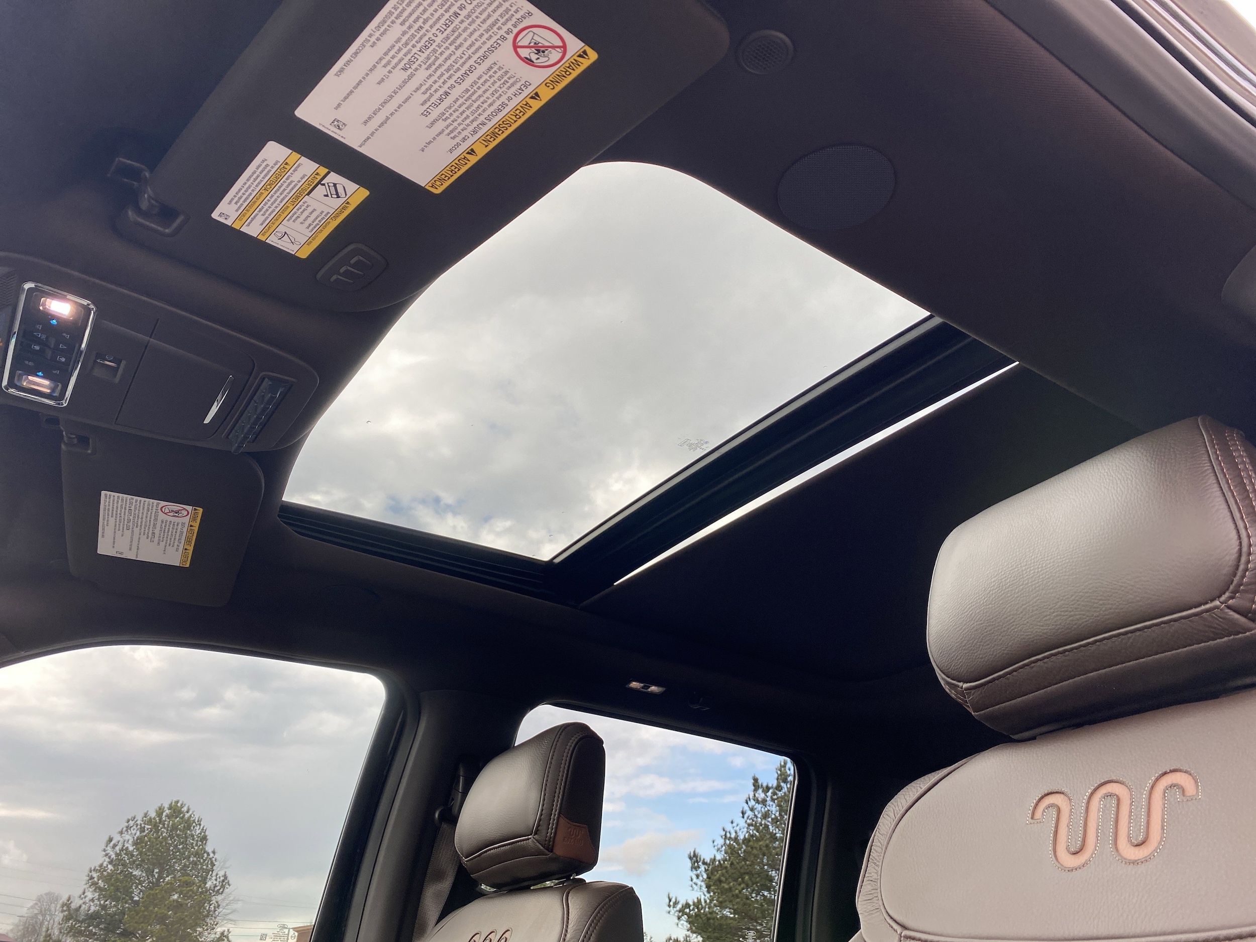 2025 Ford Super Duty F-350 SRW King Ranch photo 3