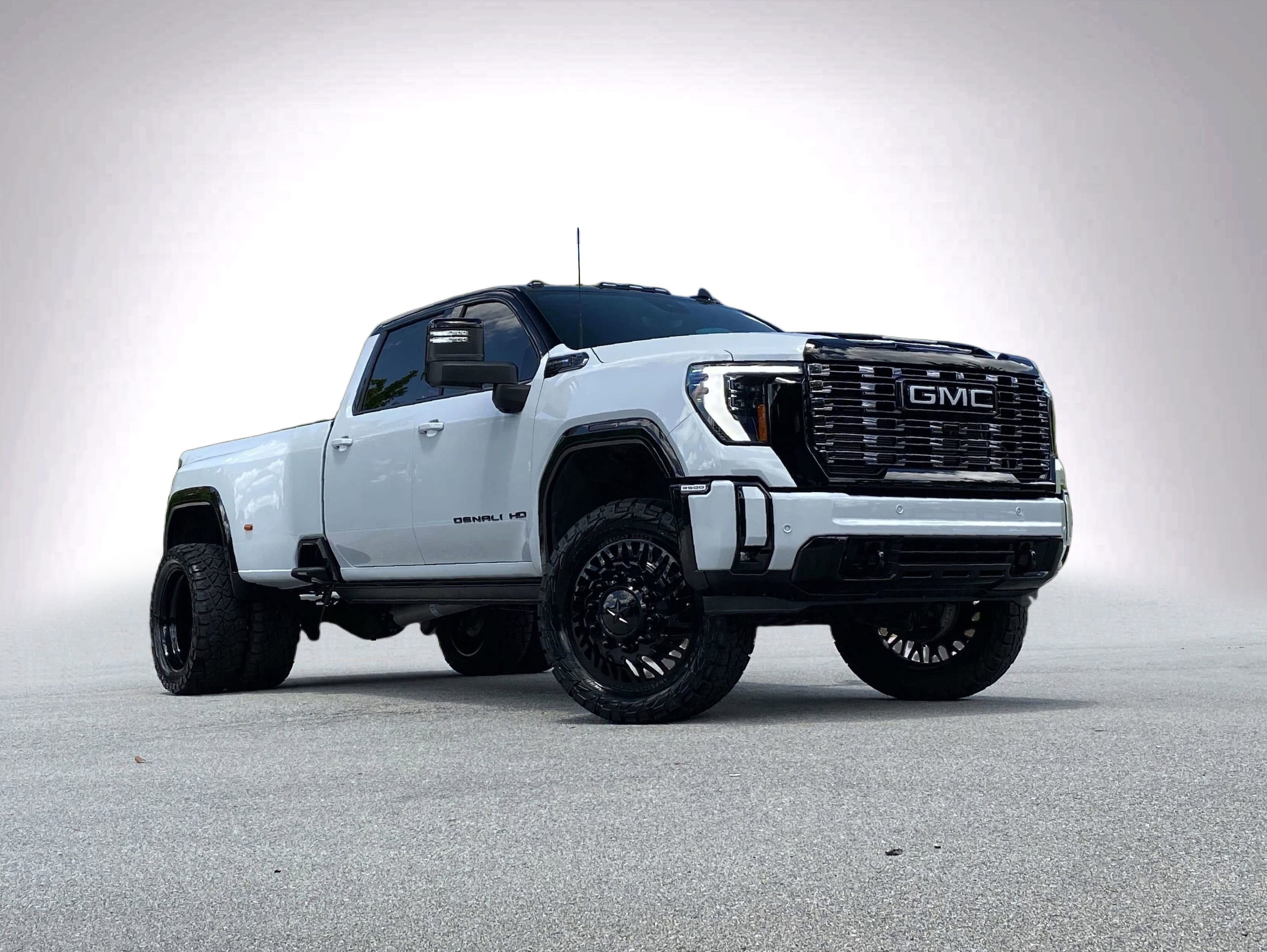 2025 GMC Sierra 3500HD Denali Ultimate