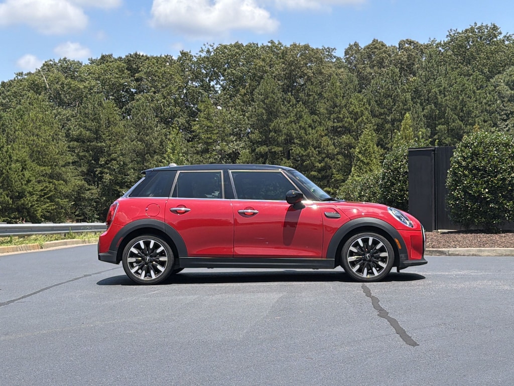 Used 2022 MINI Hardtop 4 Door Cooper Hatchback