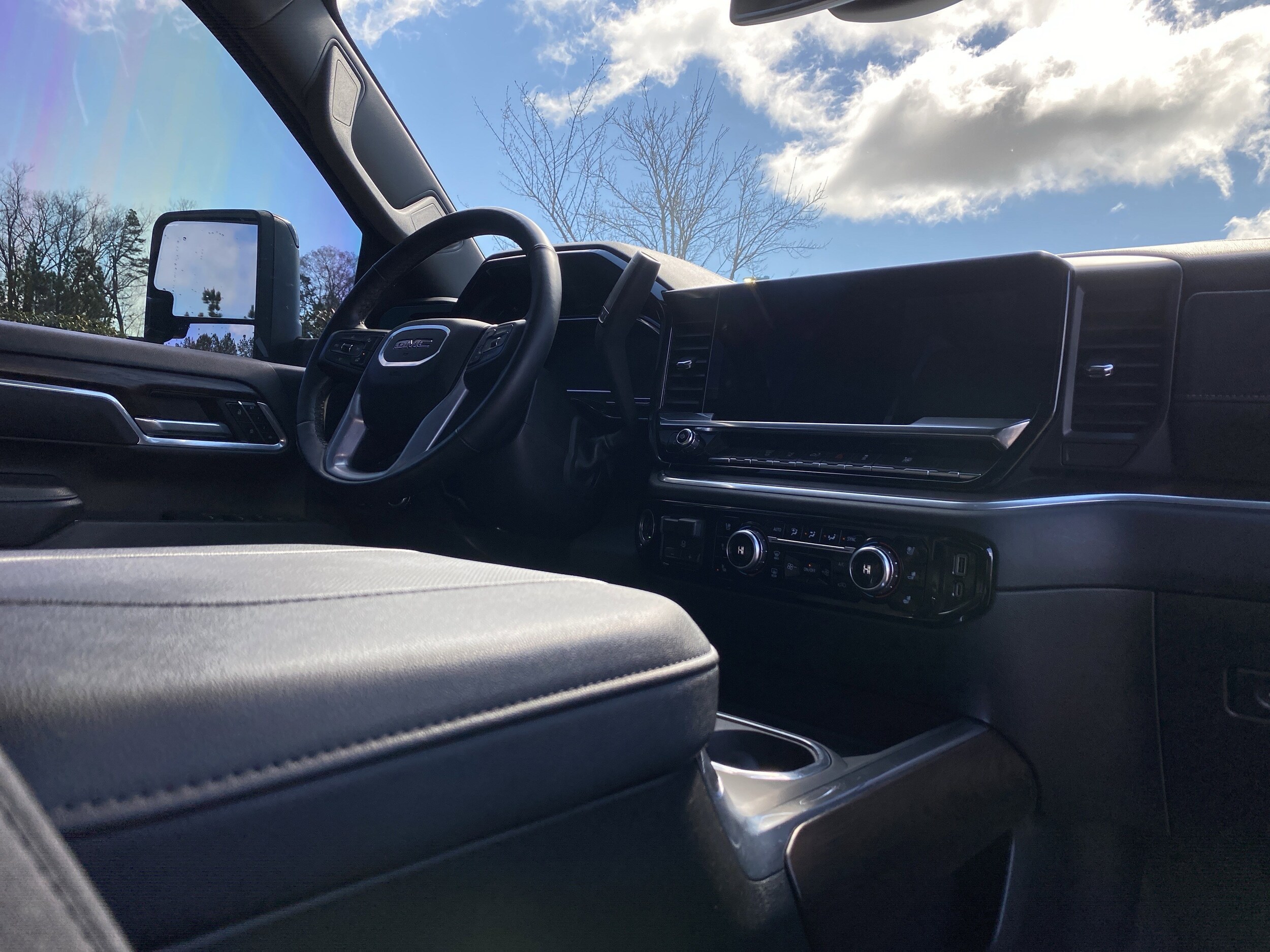 2025 GMC Sierra 2500HD SLT photo 4