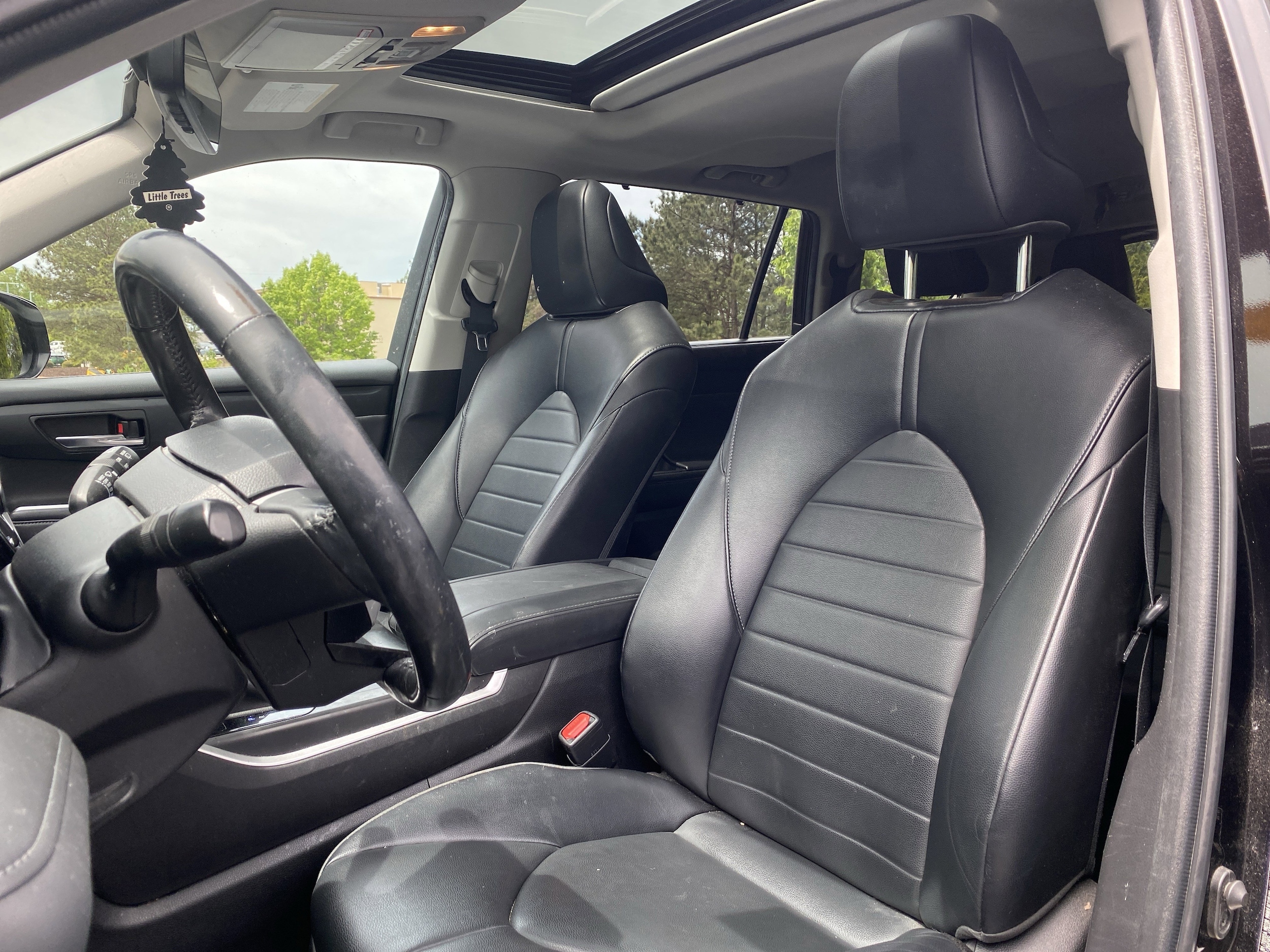 2022 Toyota Highlander XLE photo 6