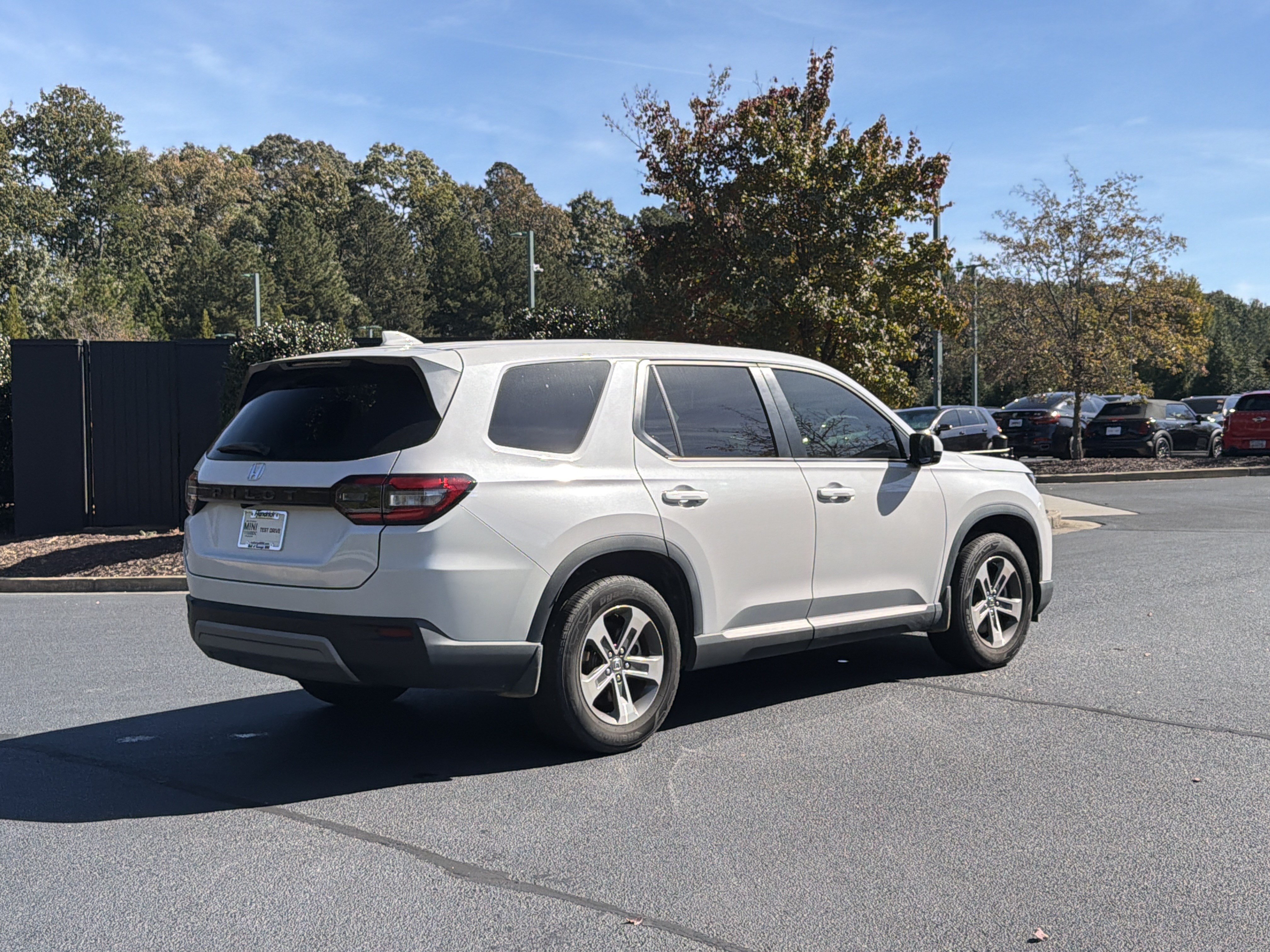 Used 2025 Honda Pilot EX-L SUV