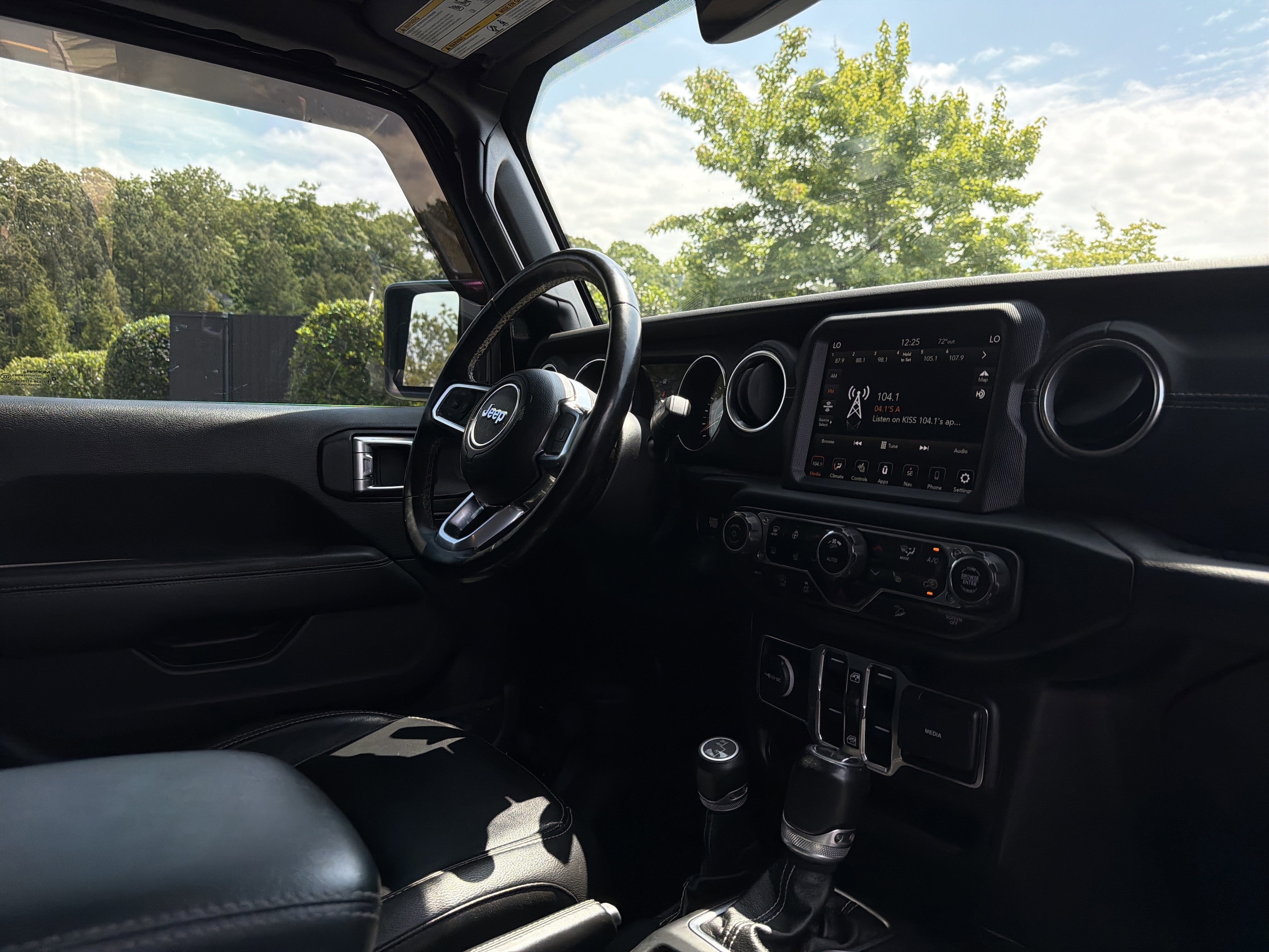 2020 Jeep Wrangler Unlimited Sahara photo 5