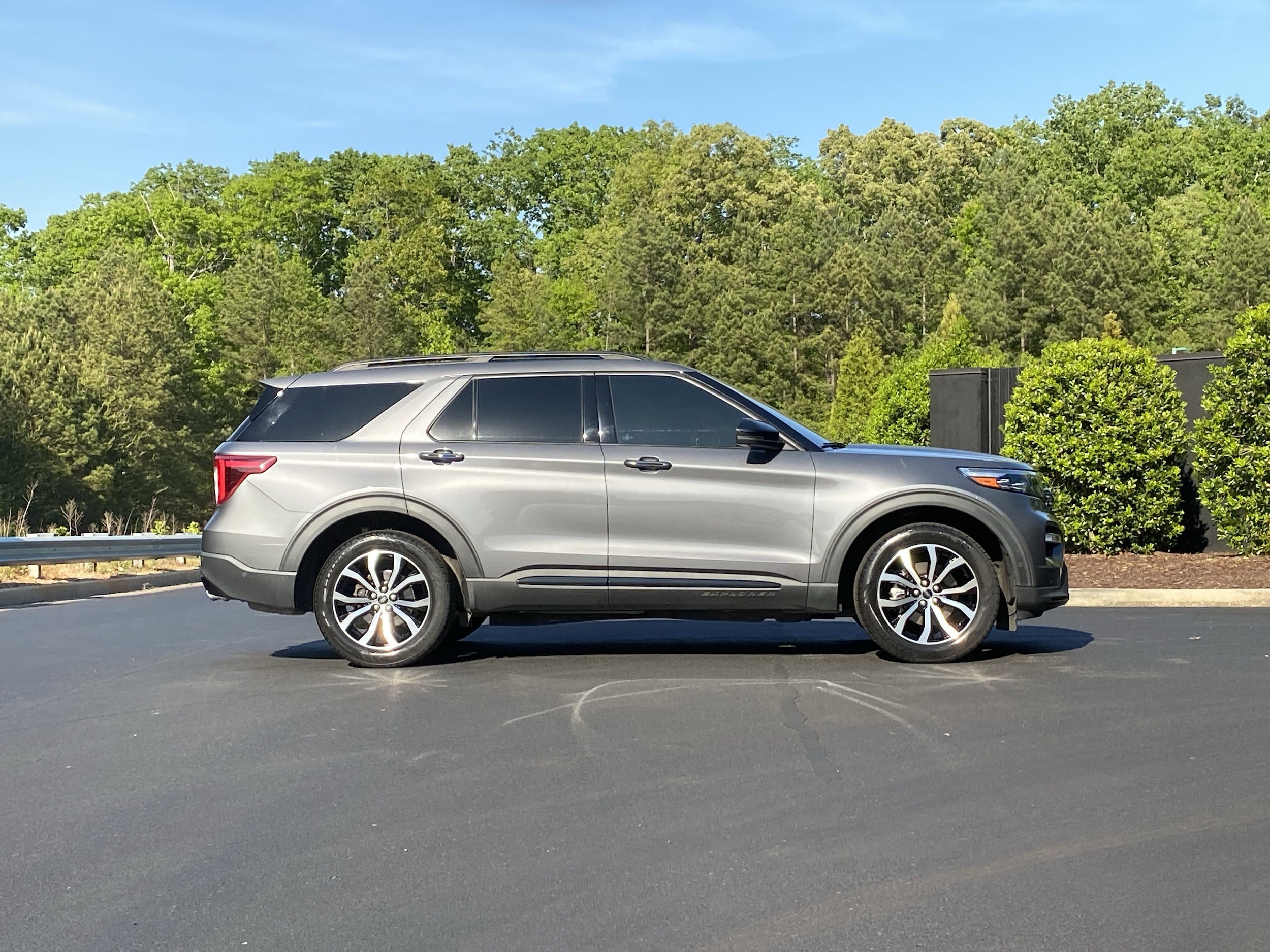 2021 Ford Explorer ST photo 4