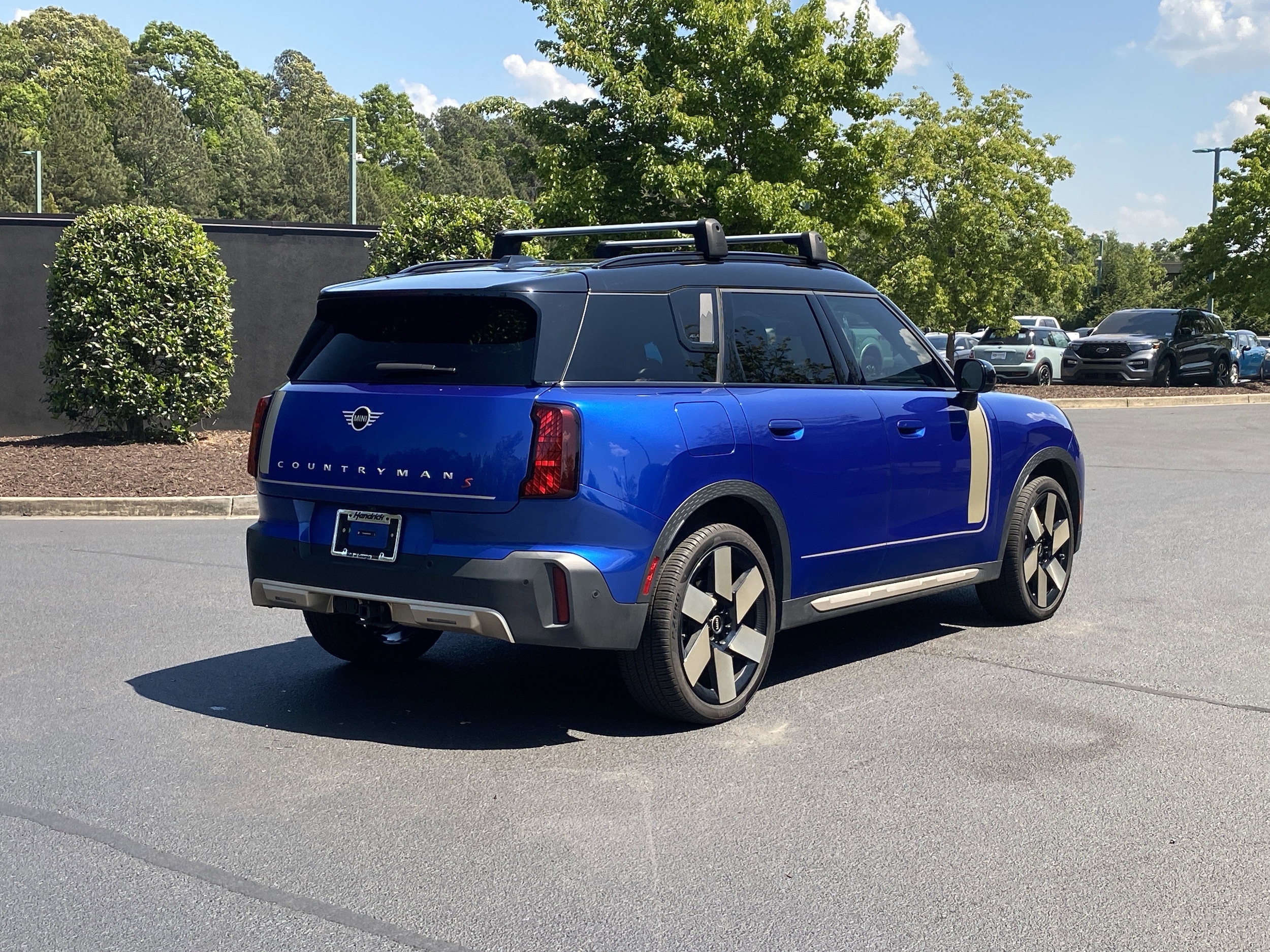 2025 MINI Countryman S photo 2