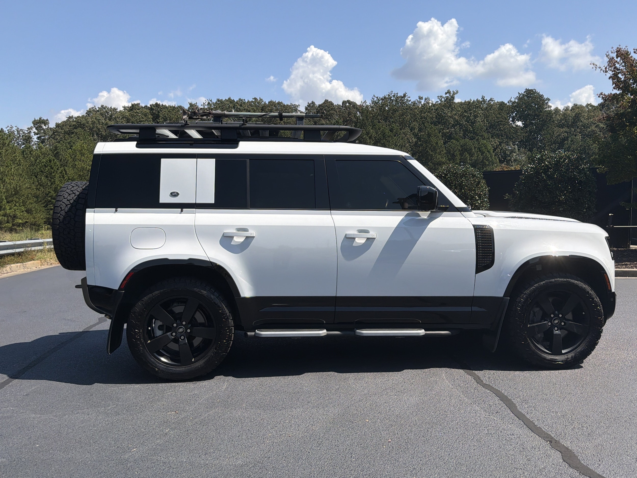 2022 Land Rover Defender X-Dynamic HSE
