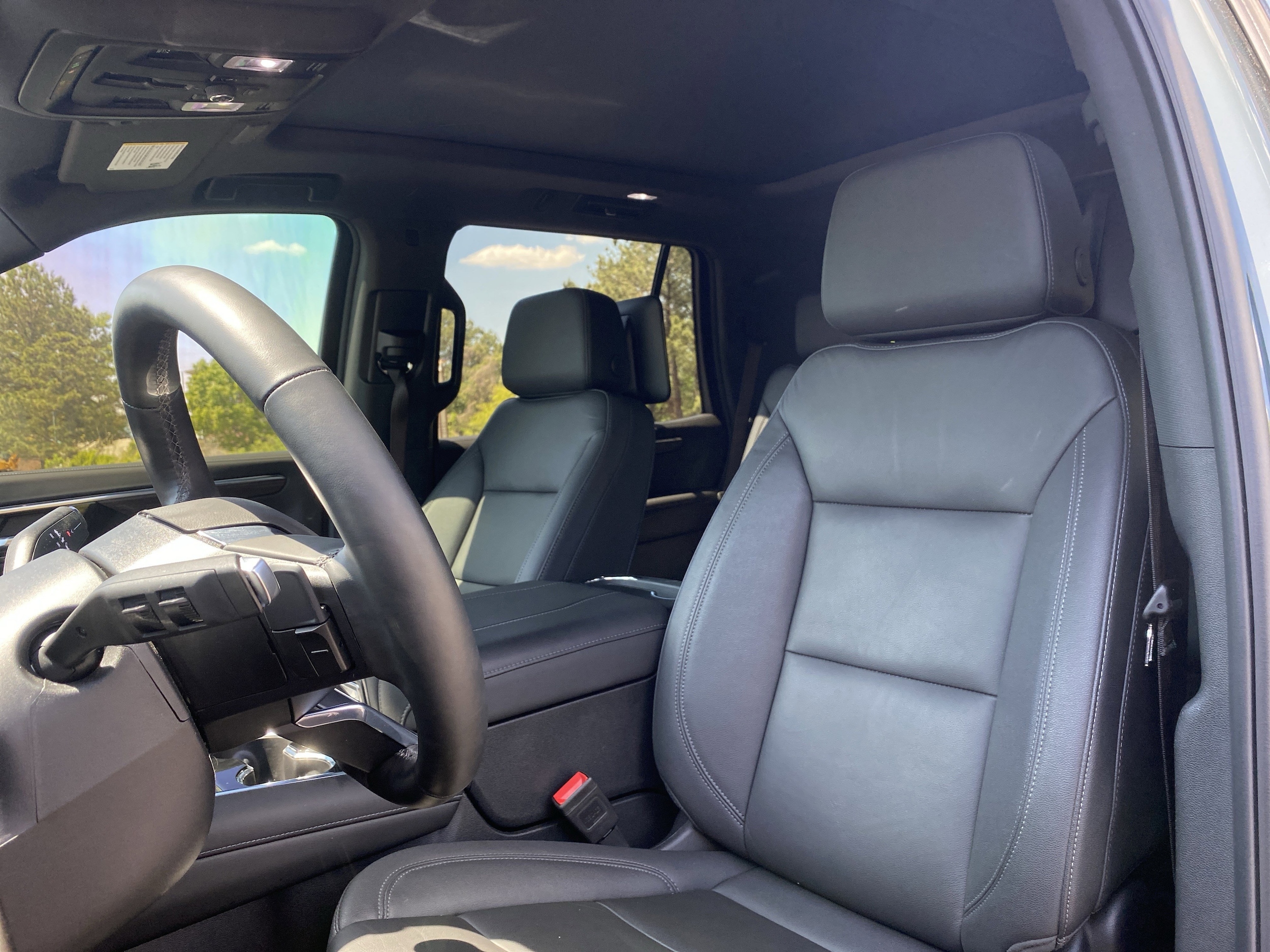 2025 Chevrolet Tahoe Z71 photo 5