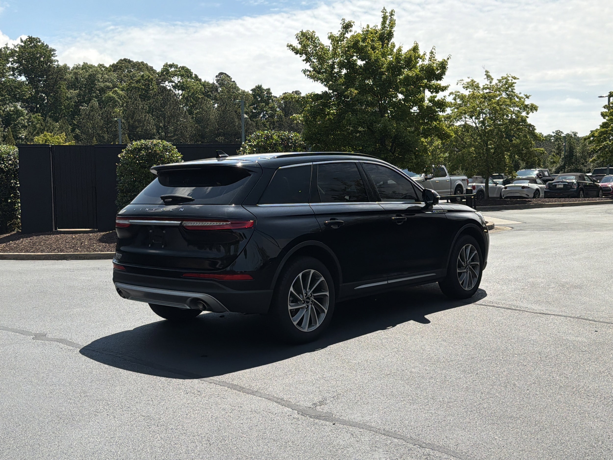 2025 Lincoln Corsair Premiere photo 2