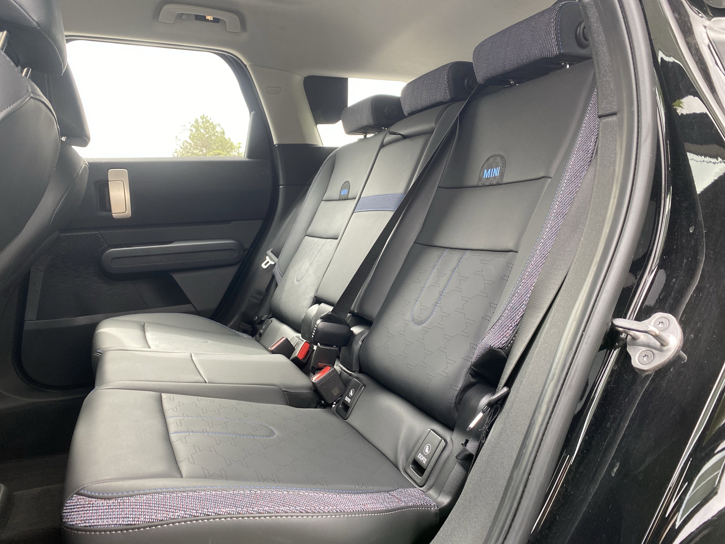 2025 MINI Countryman S photo 3