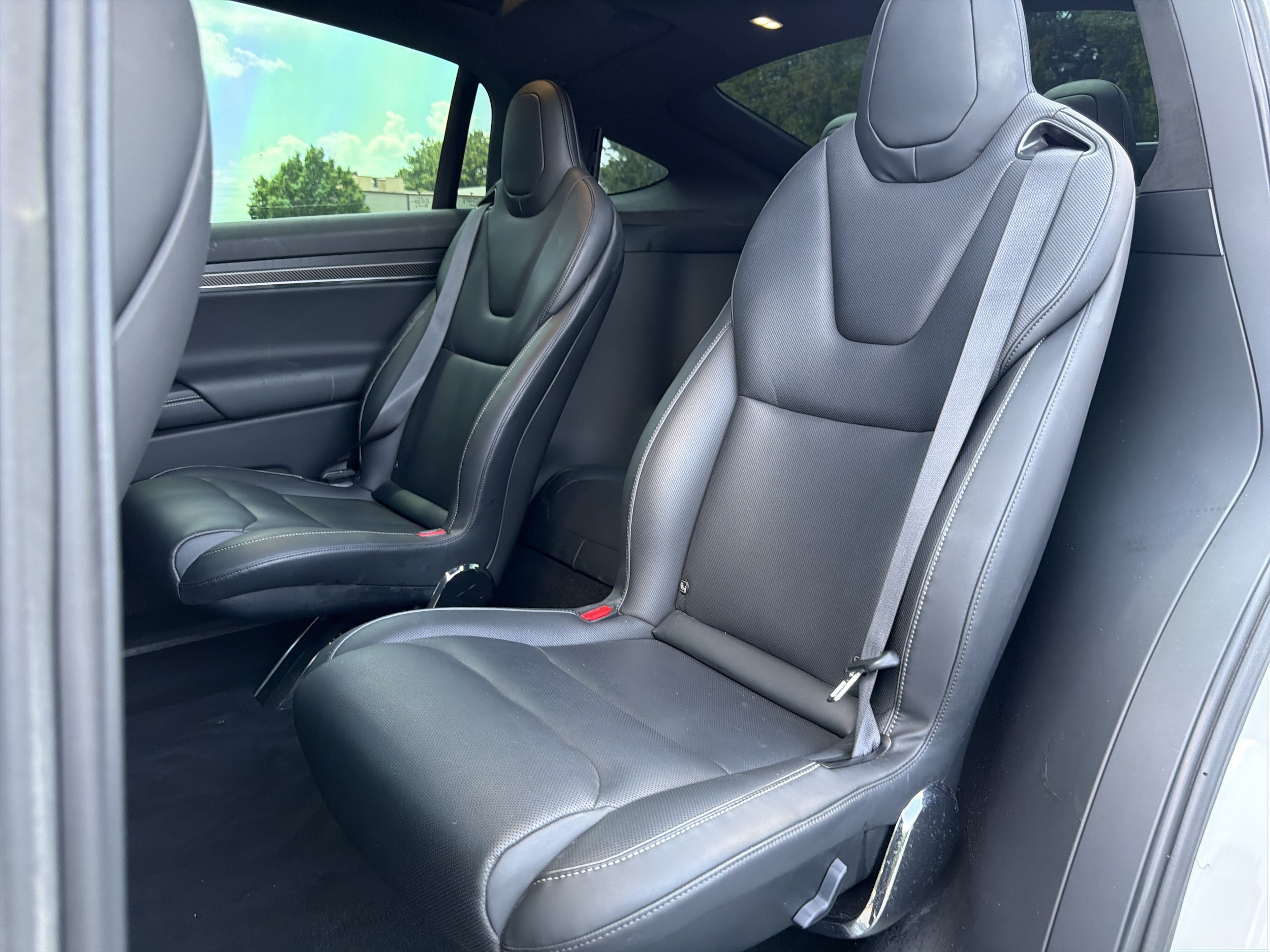 Tesla Model X Plaid