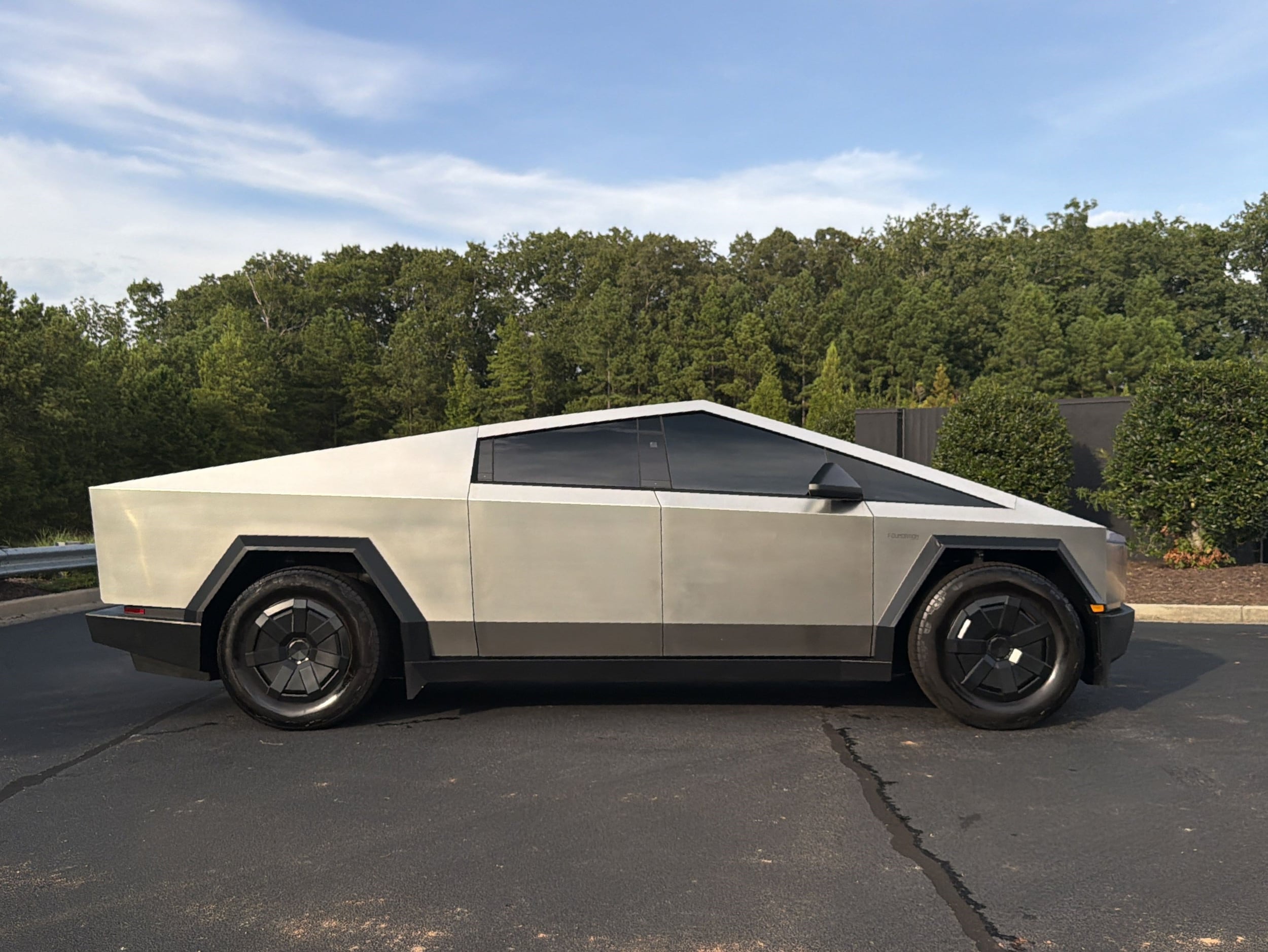 Tesla Cybertruck Cyberbeast