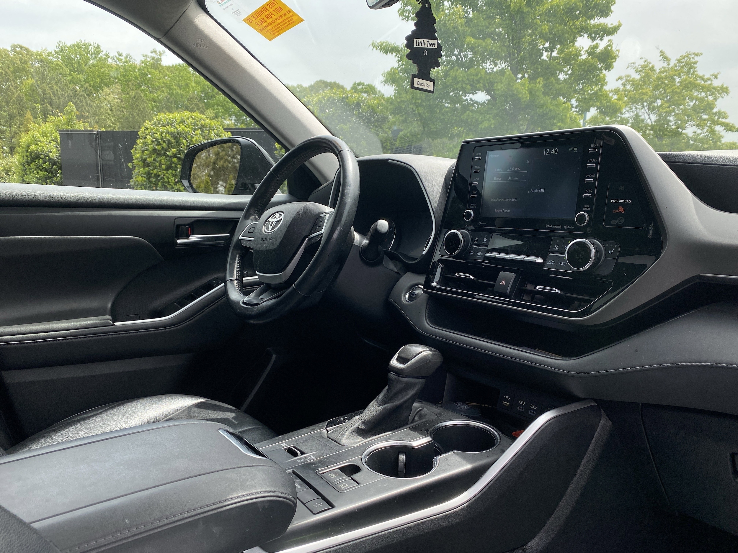 2022 Toyota Highlander XLE photo 5