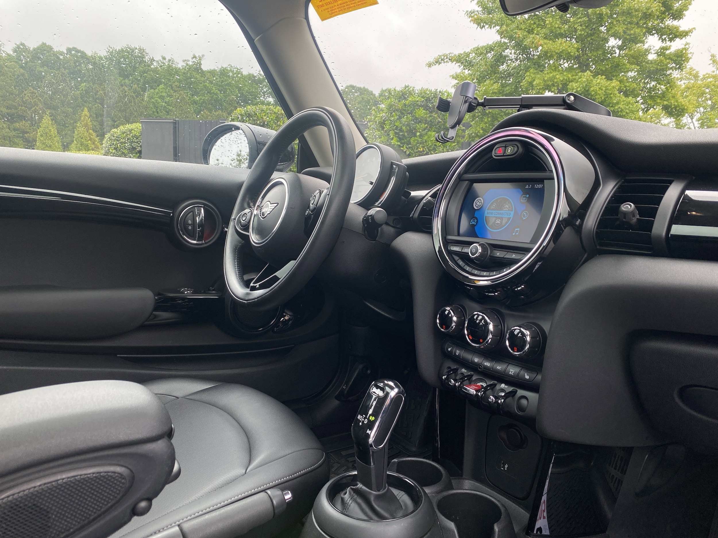 2020 MINI Hardtop 2 Door Cooper photo 5