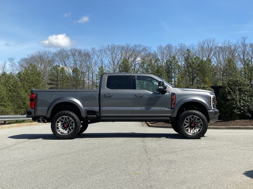 Used 2024 Ford Super Duty F-250 SRW LARIAT Pickup