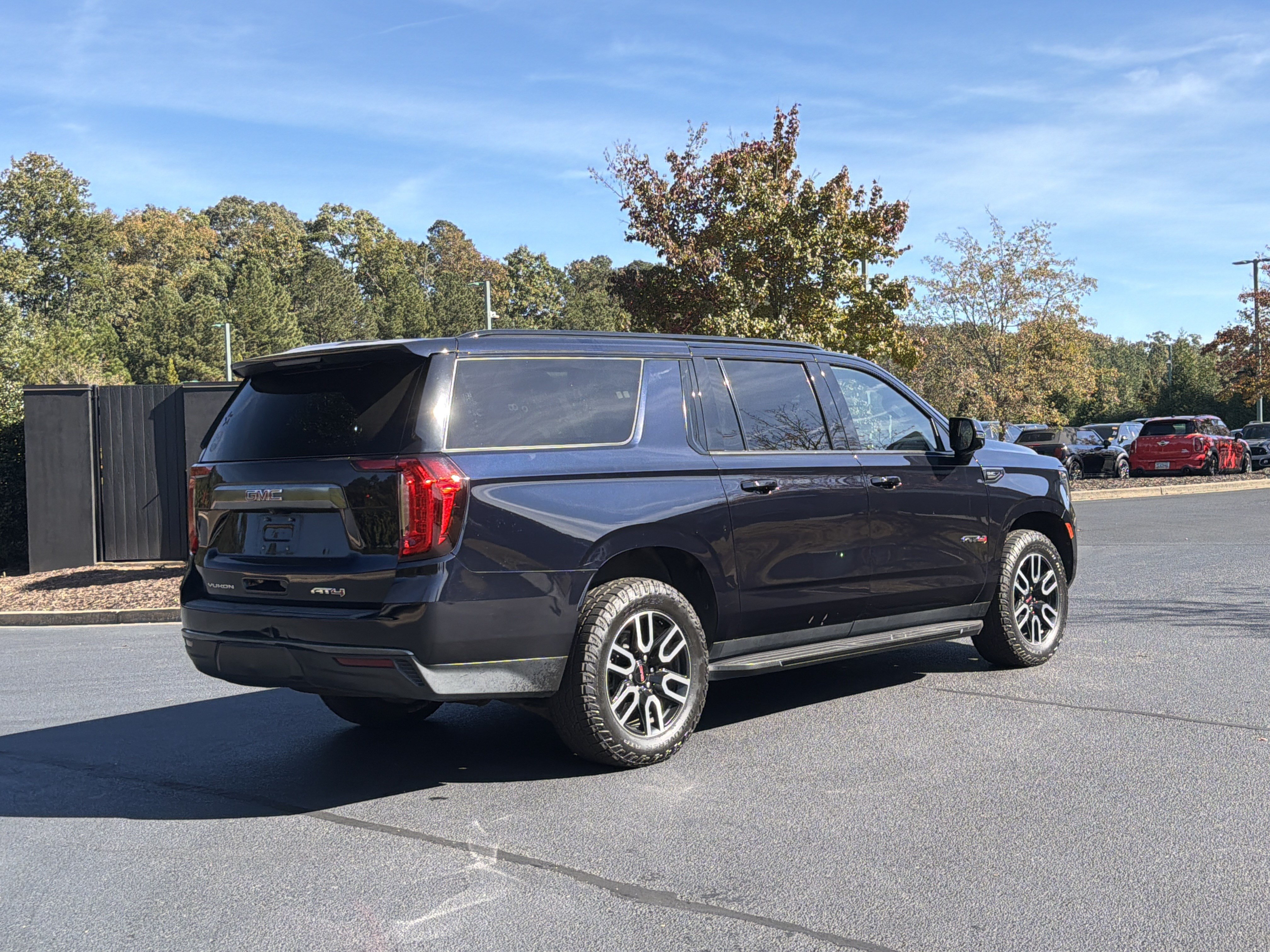Used 2021 GMC Yukon XL AT4 SUV