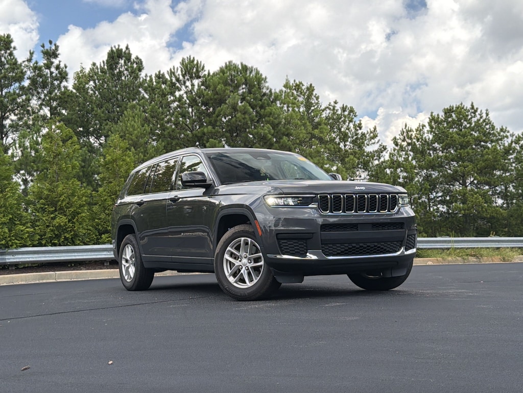 Used 2022 Jeep Grand Cherokee L Laredo SUV