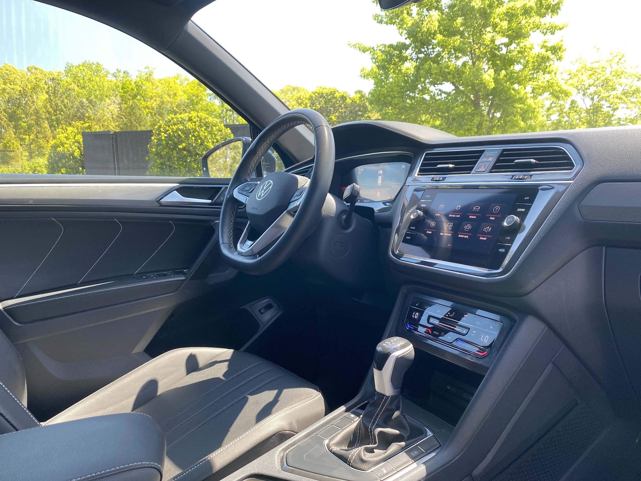 2023 Volkswagen Tiguan SE R-Line Black photo 5