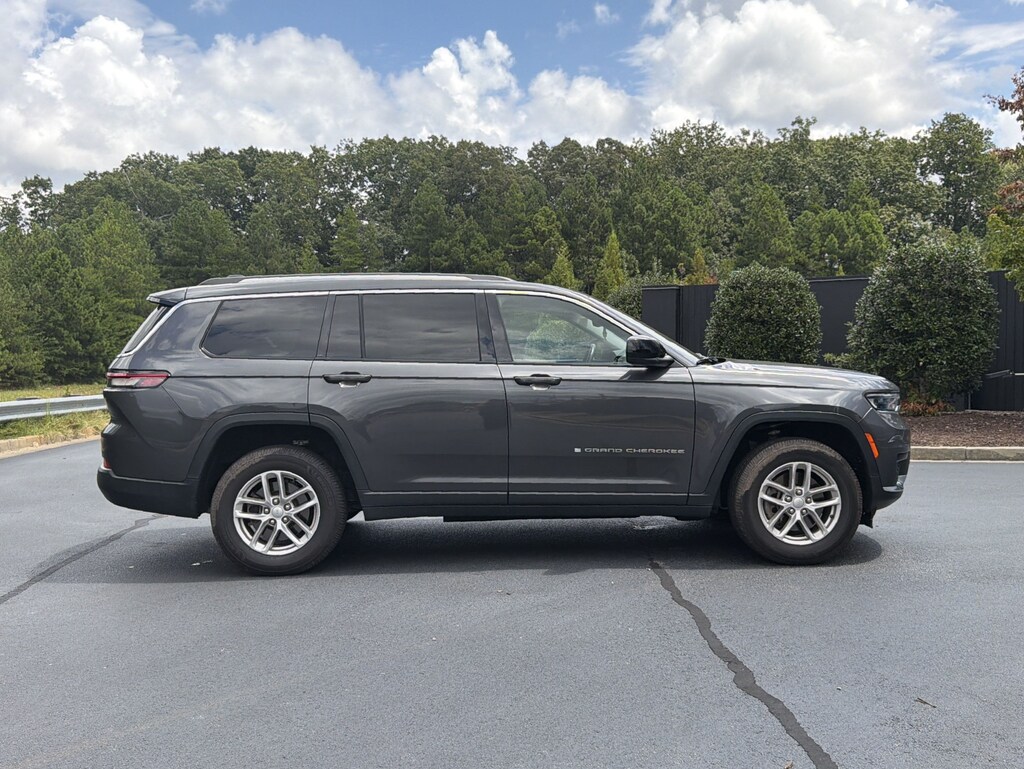 Used 2022 Jeep Grand Cherokee L Laredo SUV