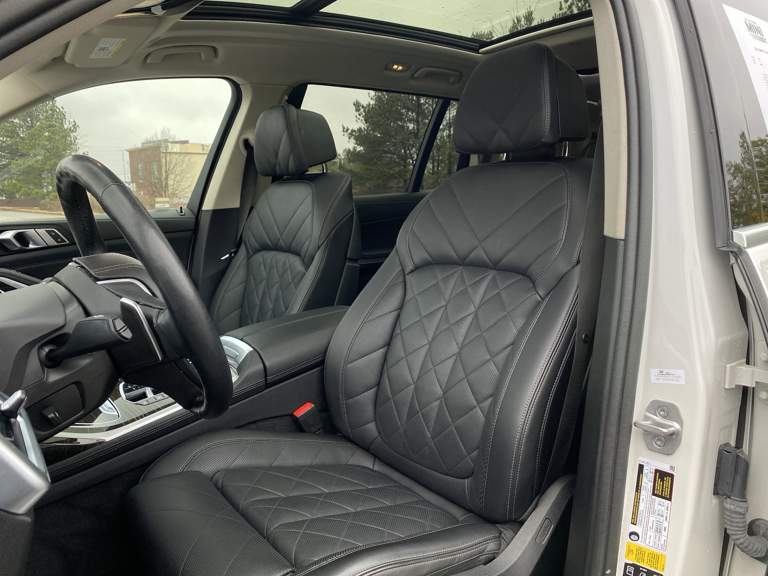 2024 BMW X7 xDrive40i photo 6