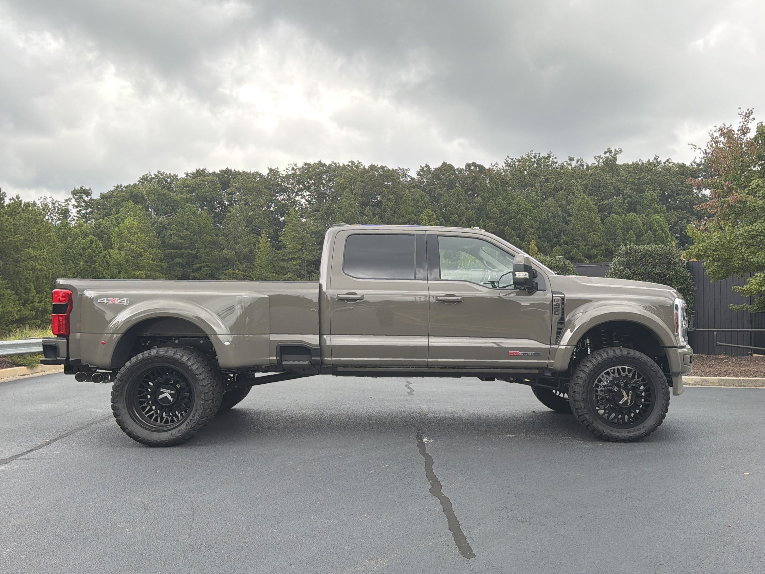 2026 Ford Super Duty F-450 DRW Platinum
