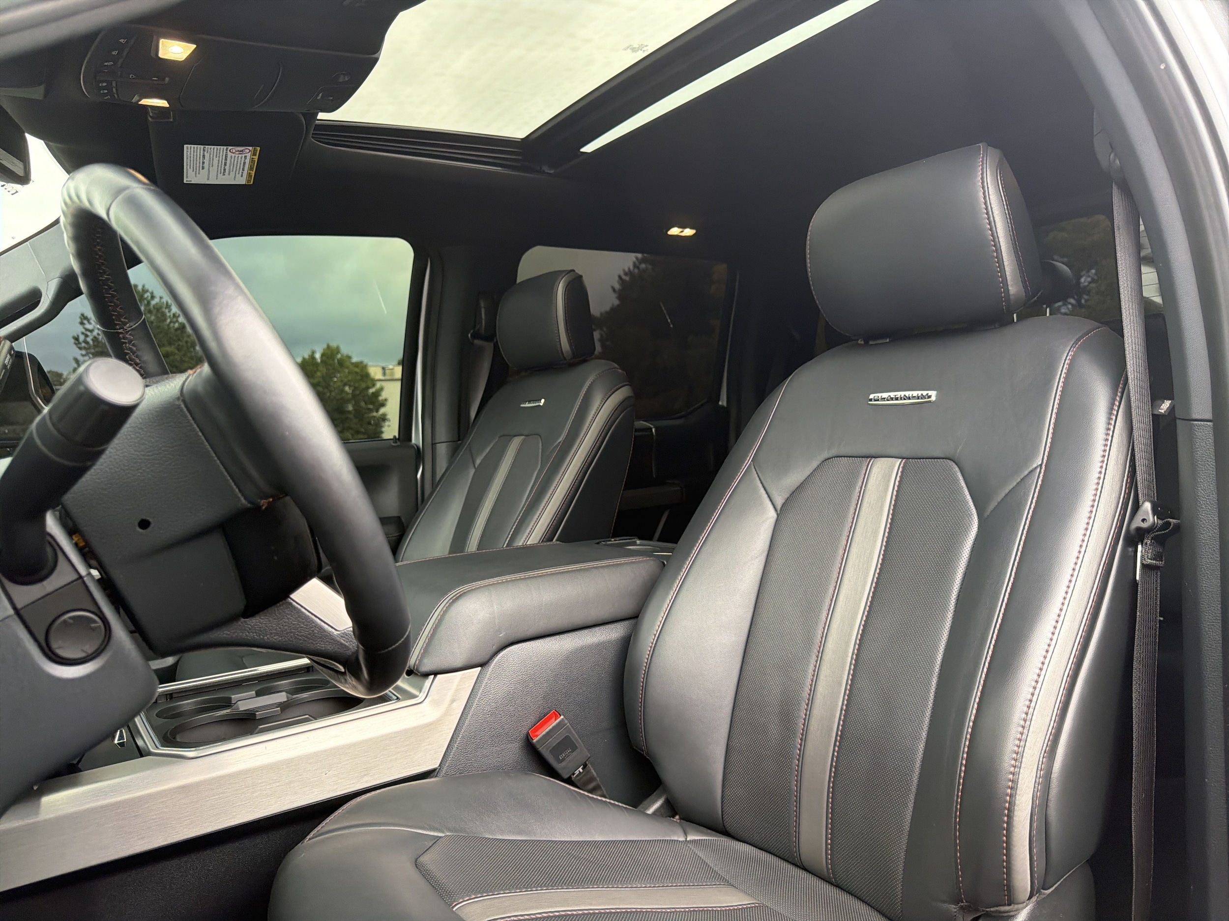 2022 Ford Super Duty F-350 SRW Platinum